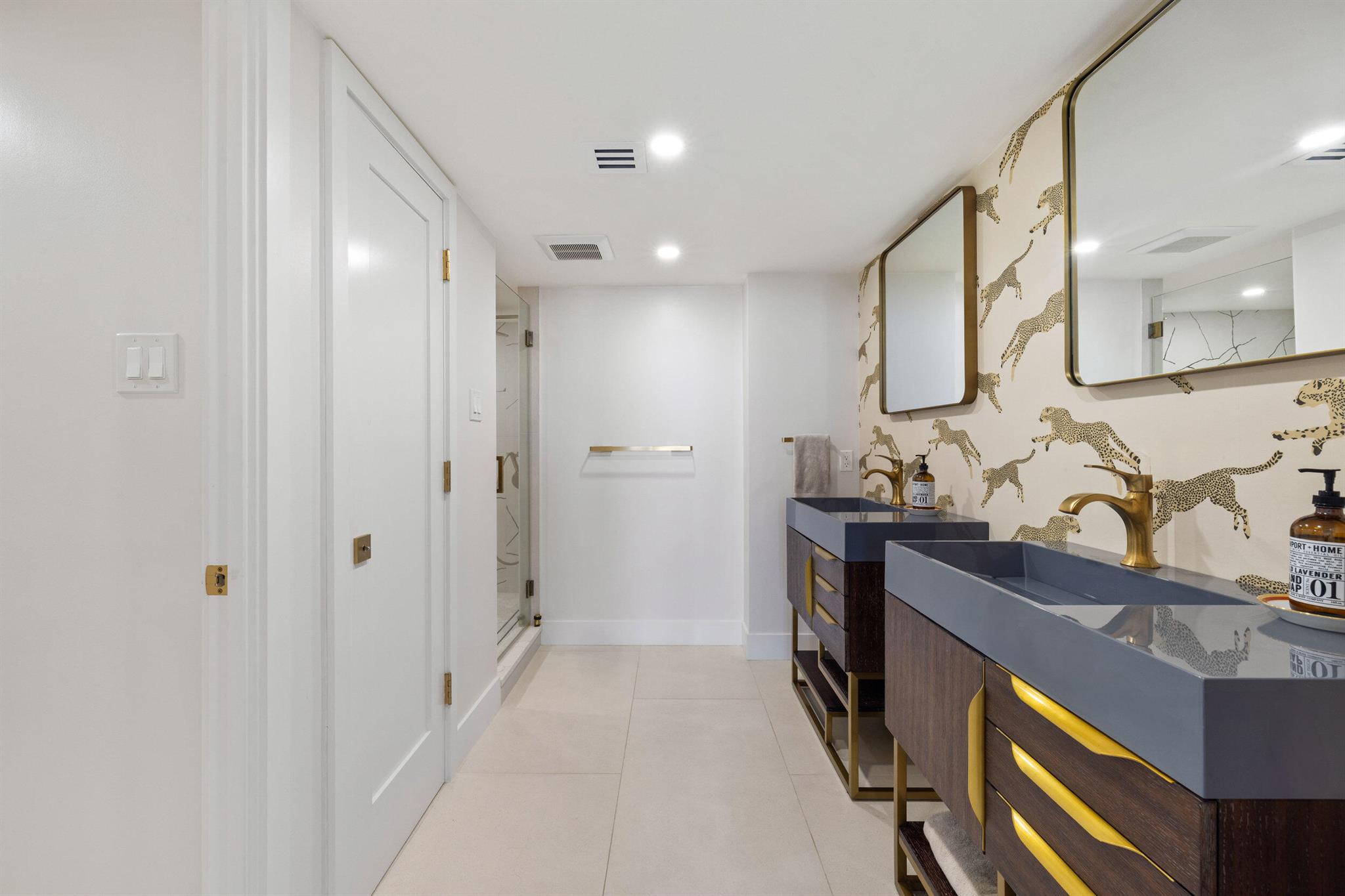 WATERVIEW TOWERS CONDO - Residential