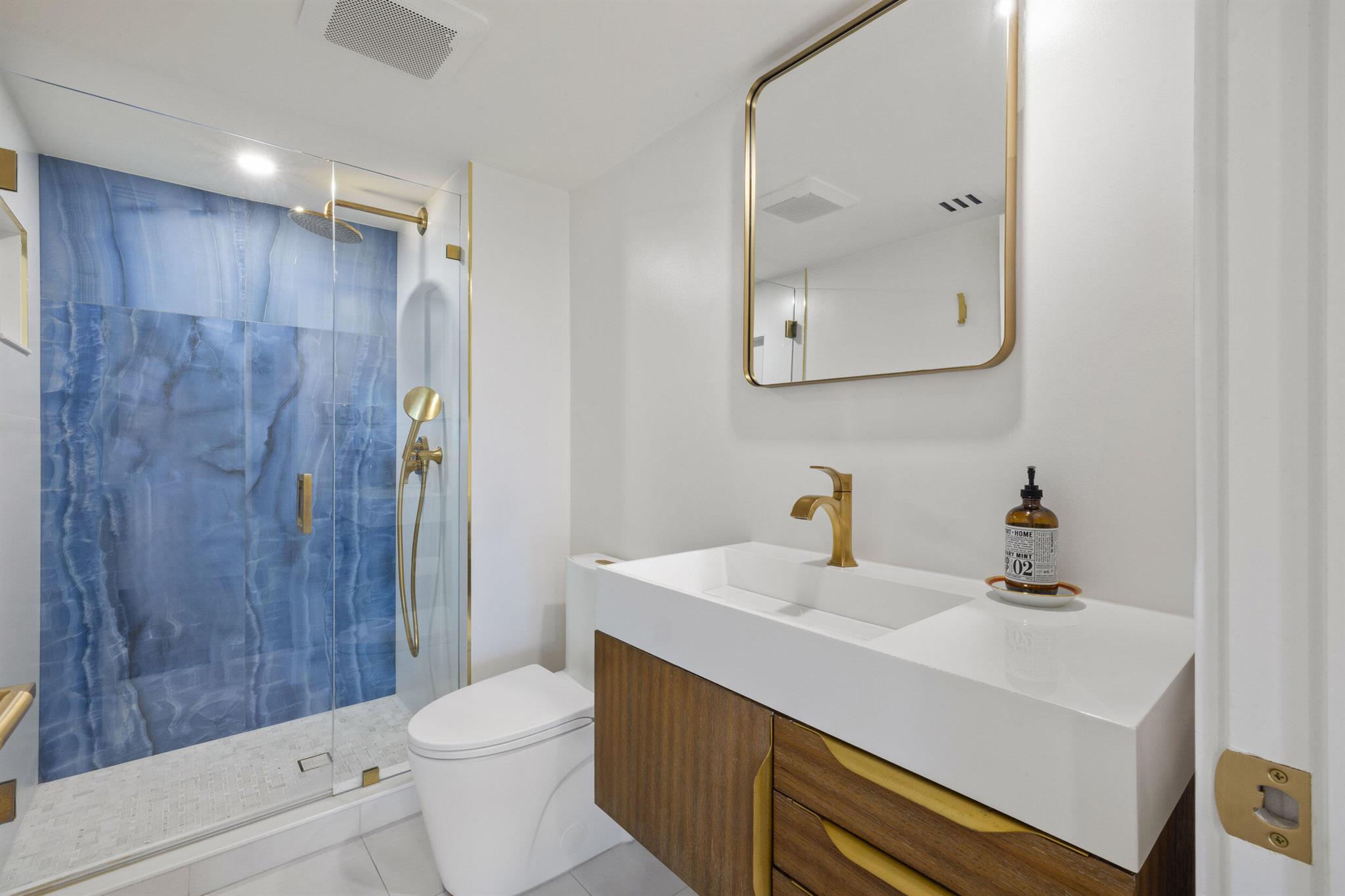 WATERVIEW TOWERS CONDO - Residential