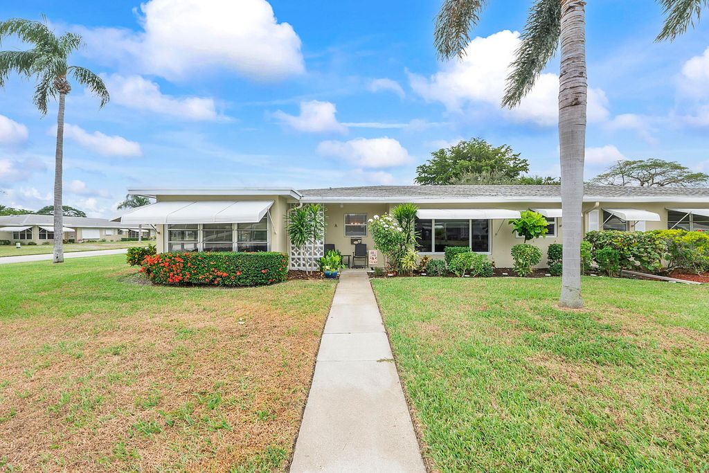 Photo of 140 High Point Boulevard #A, Delray Beach, FL 33445 (MLS # R11039335)