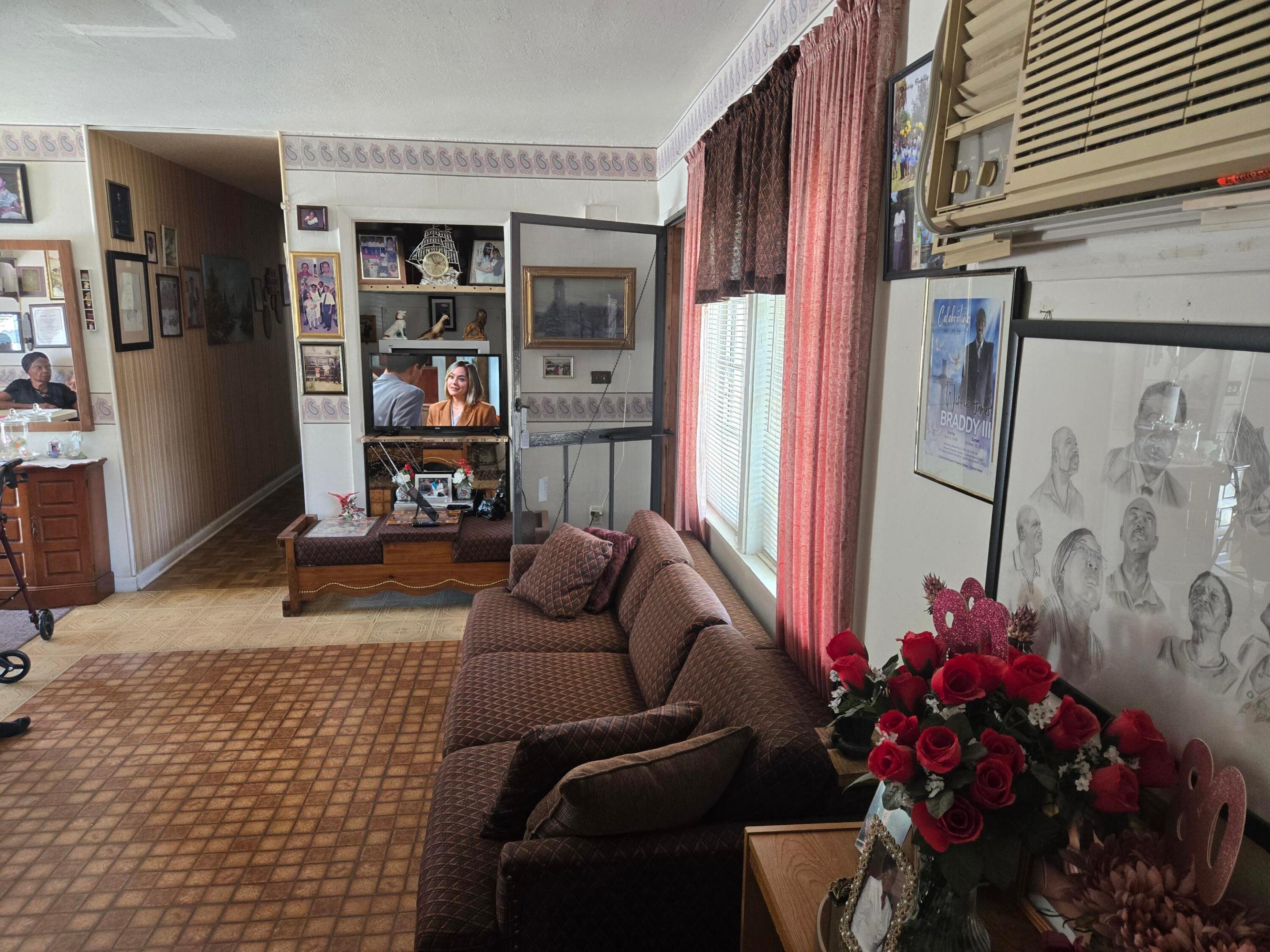 255 NE 41st Street