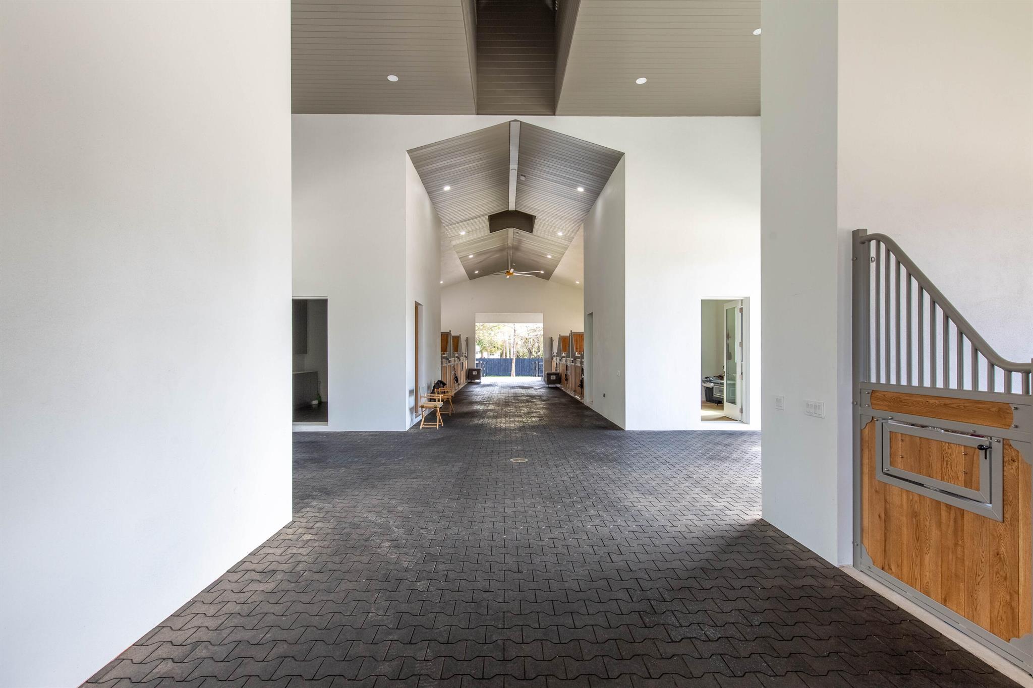 LOXAHATCHEE GROVES - Residential Lease