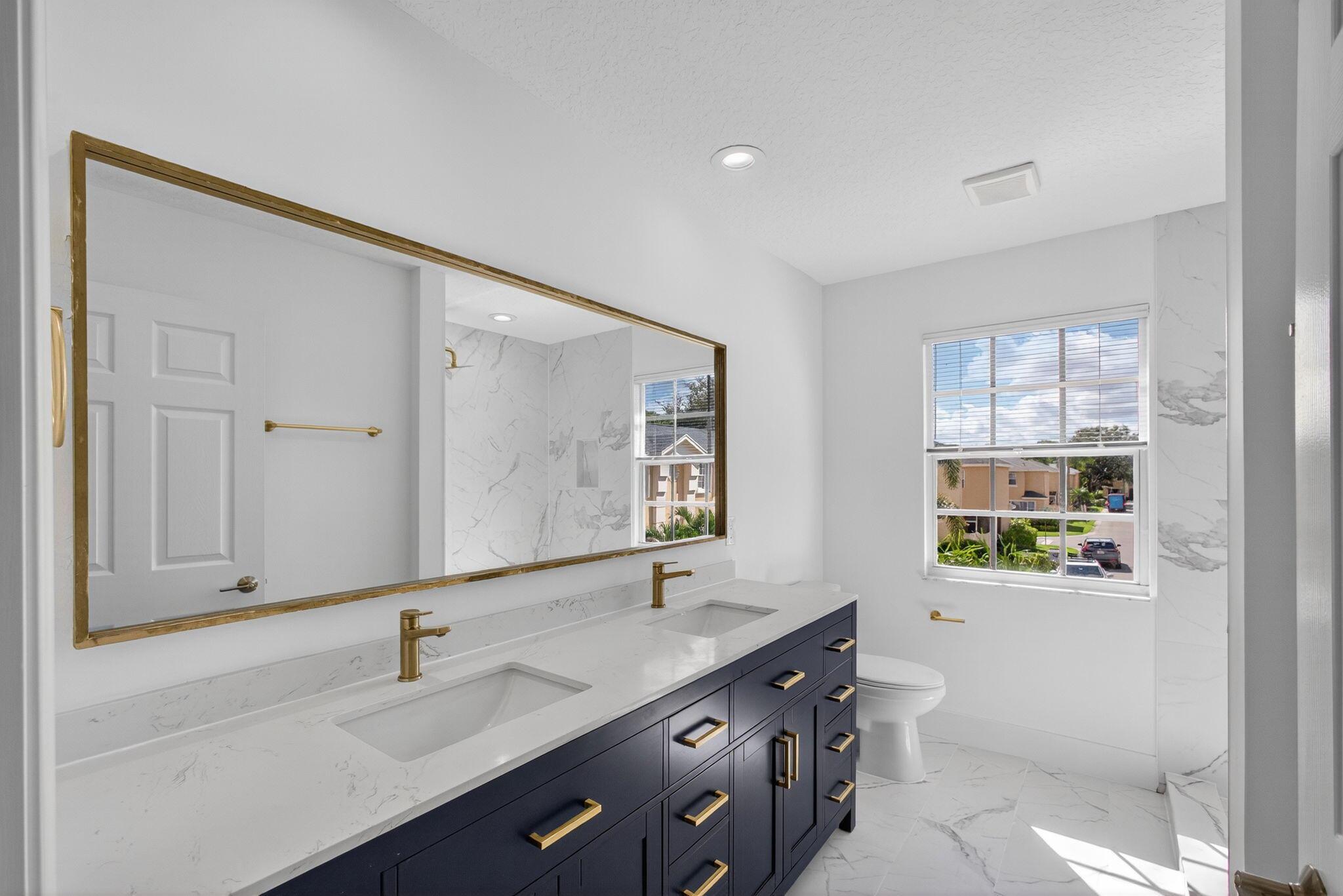 LAUREL OAKS - Residential