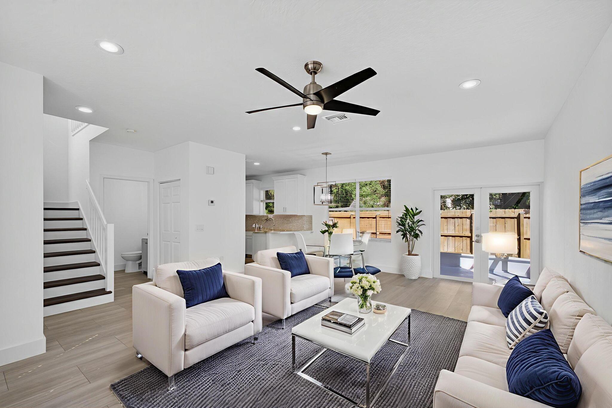 LAUREL OAKS - Residential