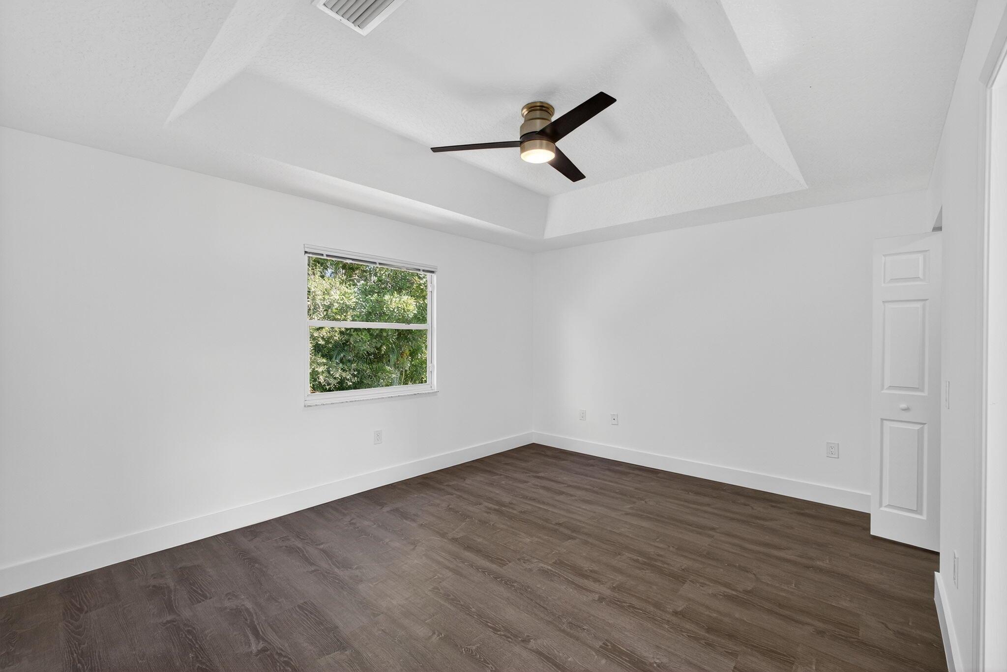 View photos, virtual tours, details... 341 Laurel Oaks Way