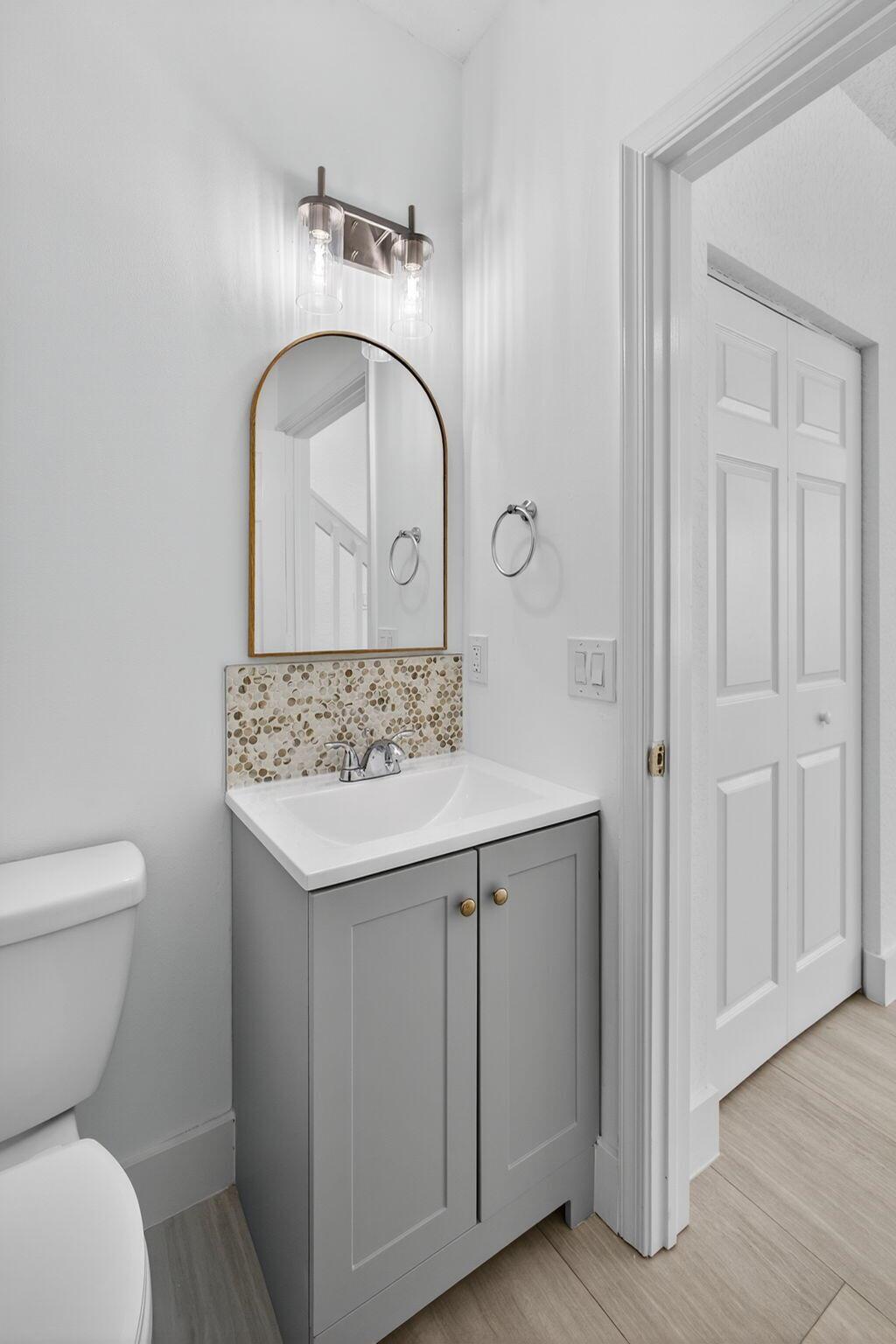 LAUREL OAKS - Residential