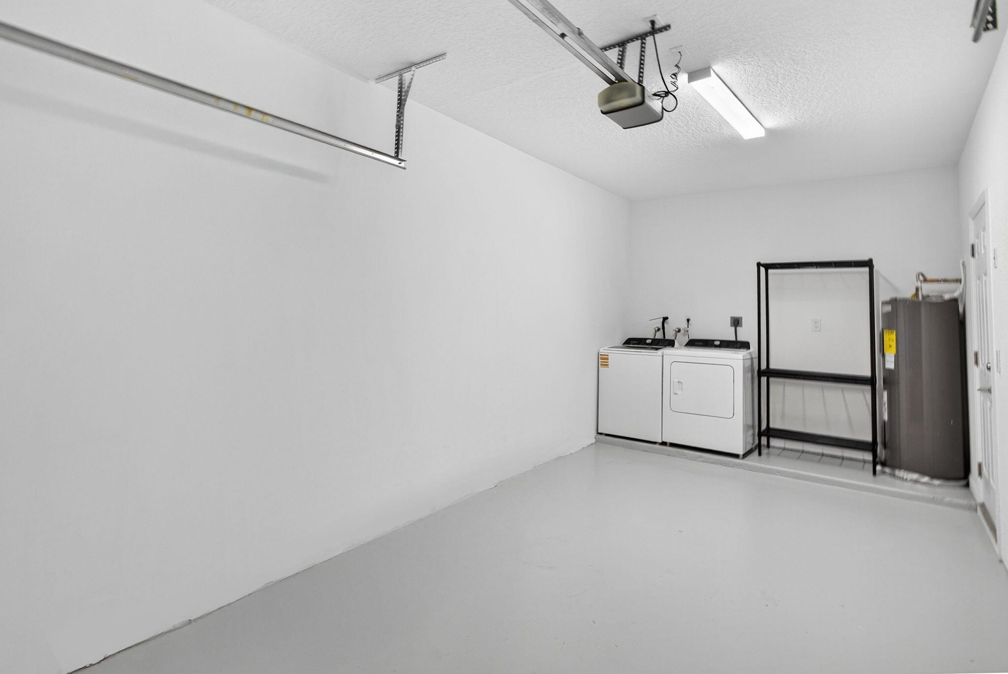 LAUREL OAKS - Residential