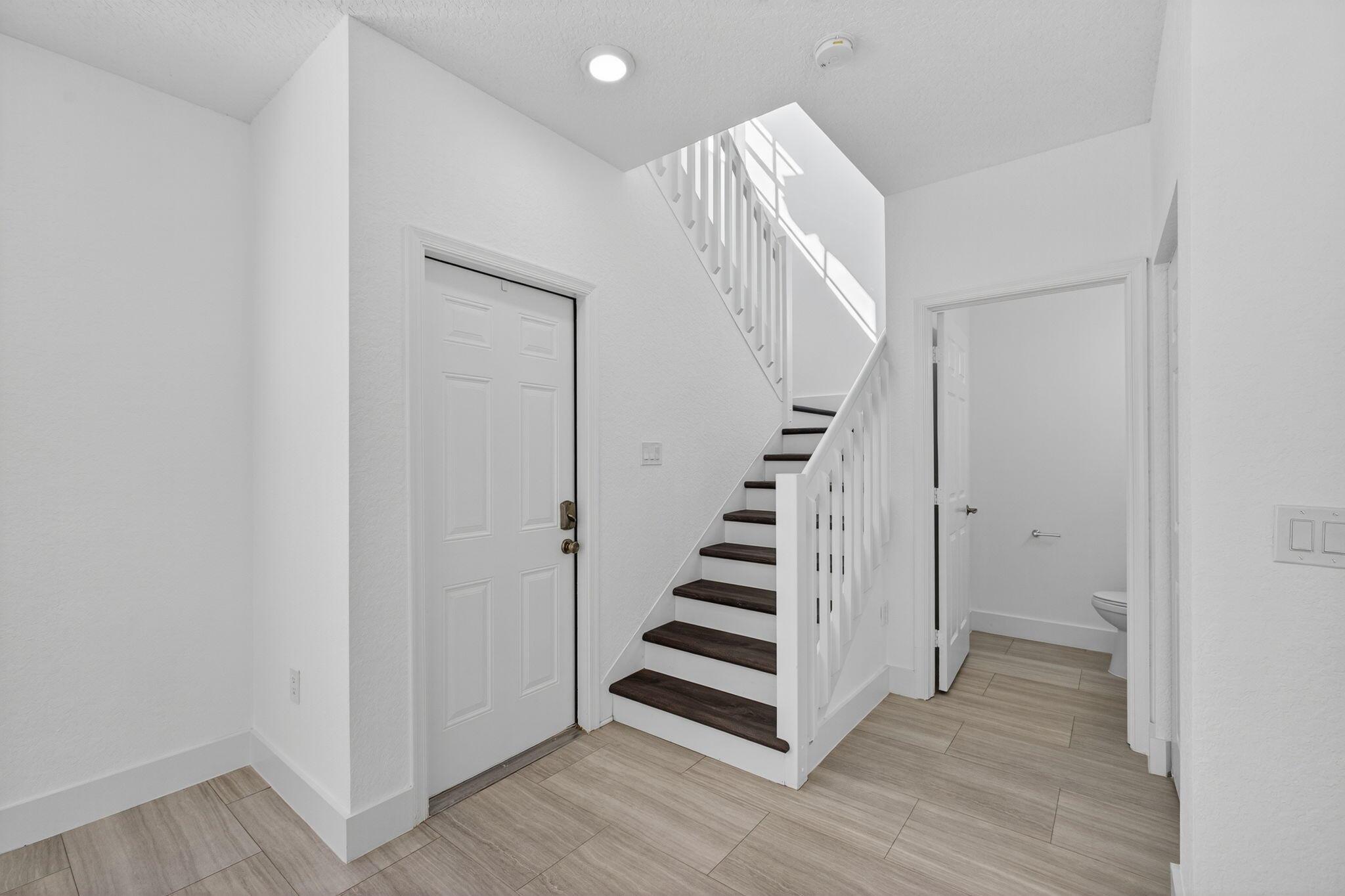 LAUREL OAKS - Residential