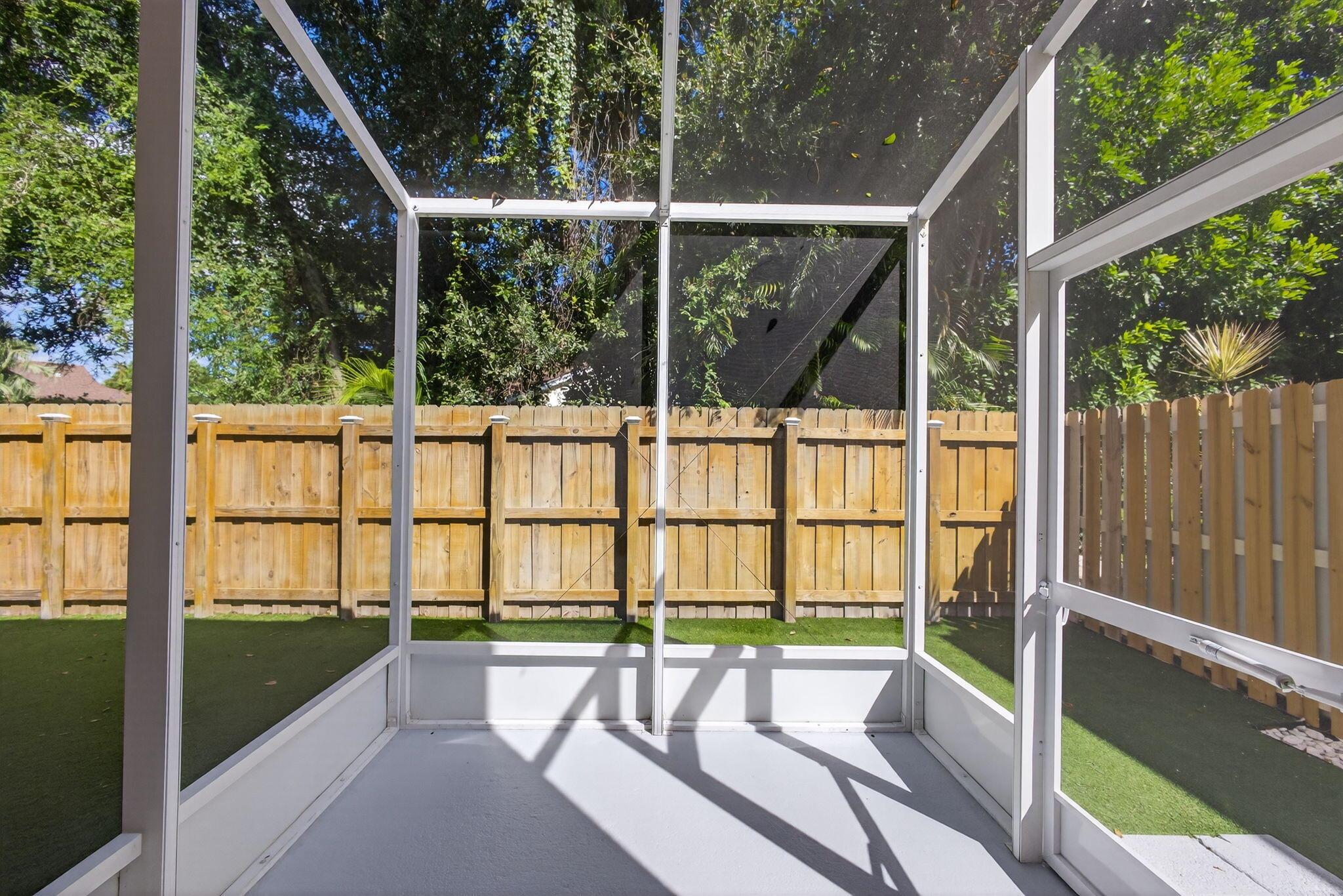 LAUREL OAKS - Residential