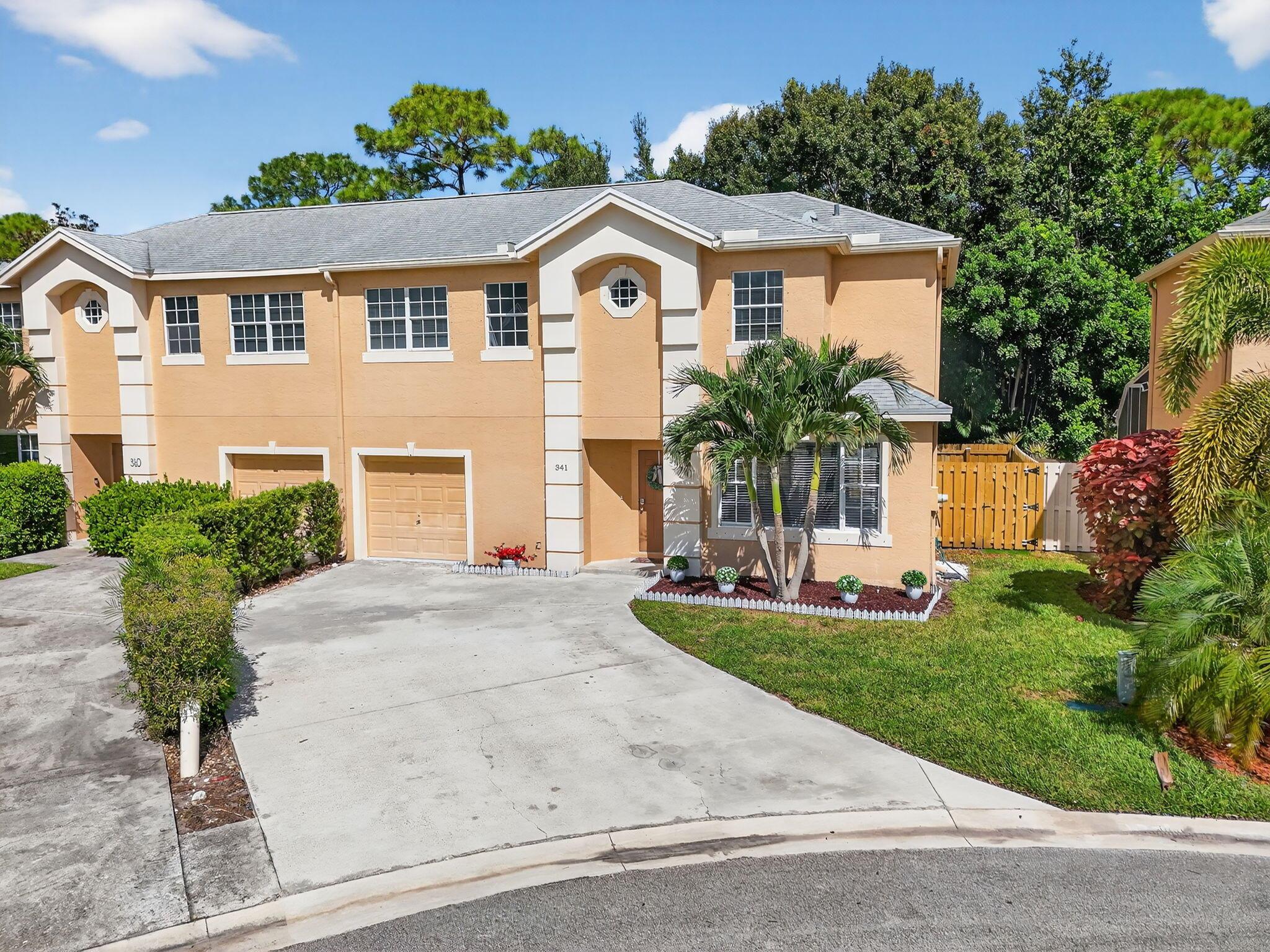 LAUREL OAKS - Residential