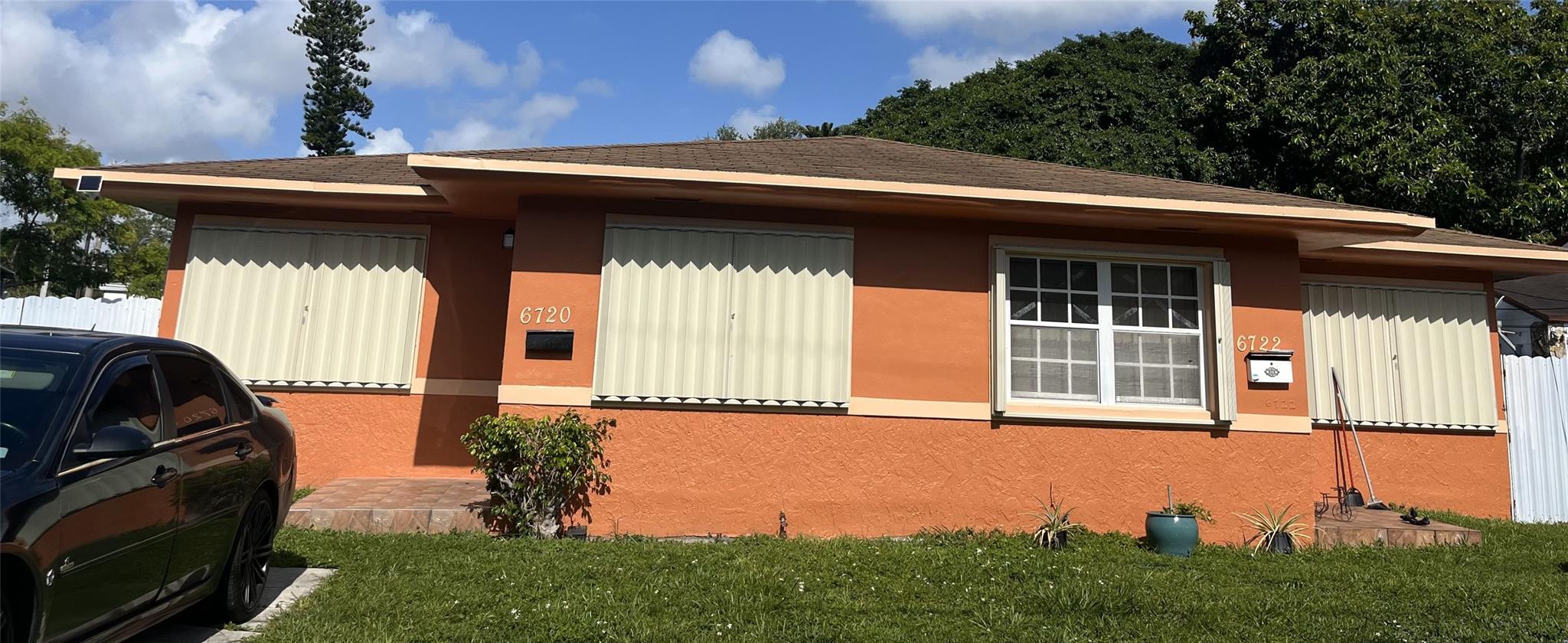 This one will not last... Well maintained 2 bedrooms, 1 bathroom duplex located in close proximity to I-95 and available public transportation. AC/central air, fenced backyard, backyard space divided between neighbors by privacy fence, accordion storm shutters, attached outdoor utility room with storage space, 1 parking space and additional parking in front of duplex.
Section 8 is welcome. No pets allowed on premises. No smoking inside of premises.