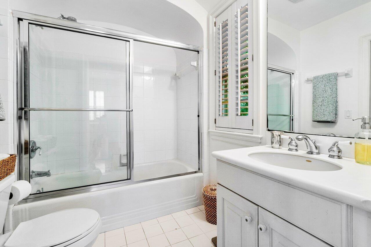 DRAKE PARK - Residential Lease