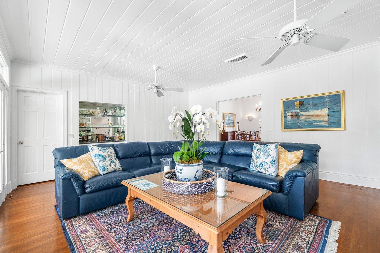 DRAKE PARK - Residential Lease