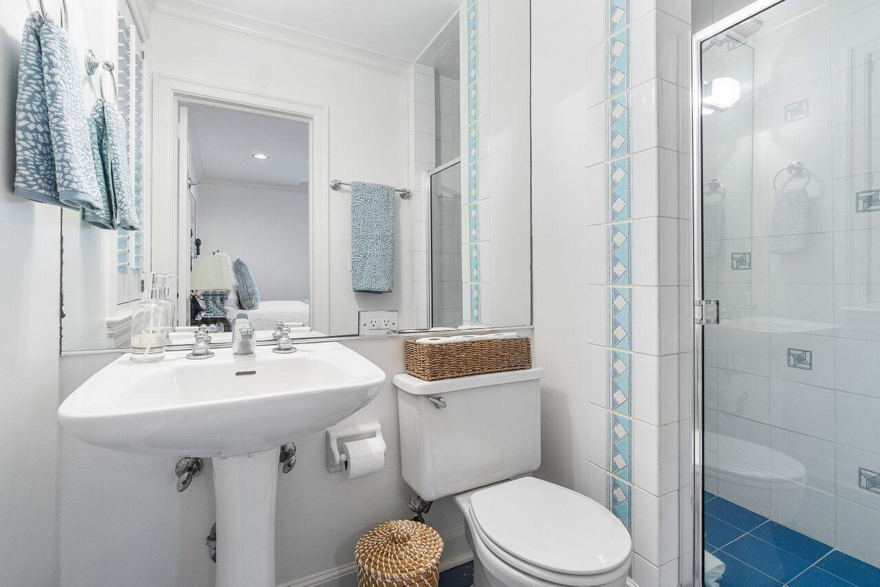 DRAKE PARK - Residential Lease