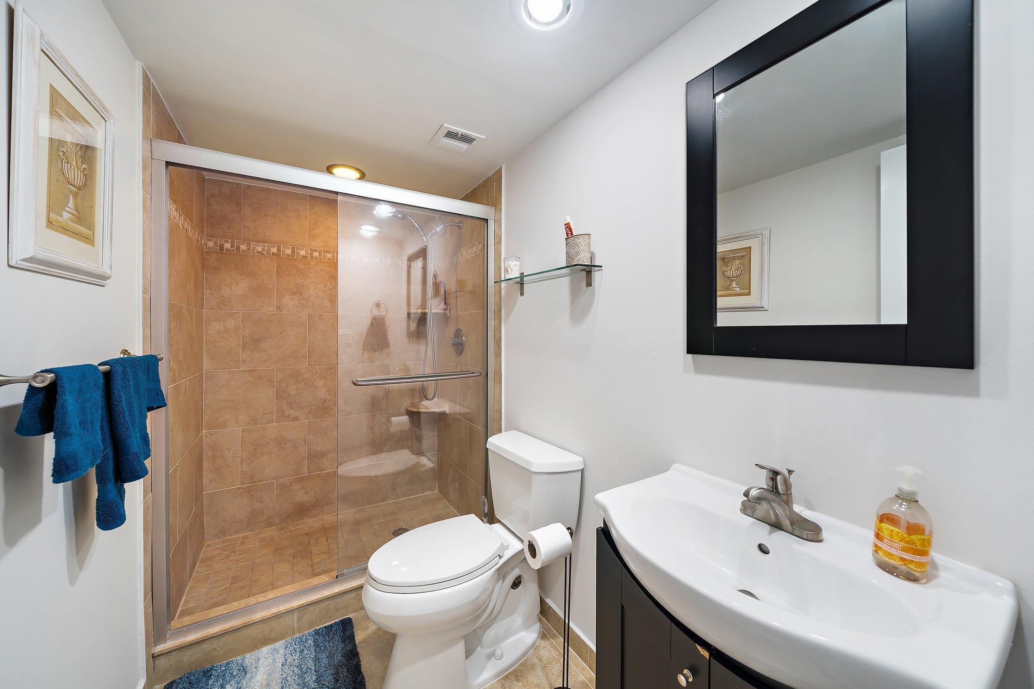 LAKE HARBOUR TOWERS - Residential Lease