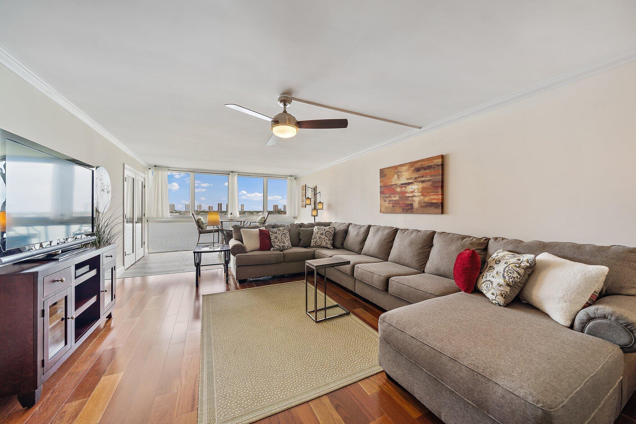 LAKE HARBOUR TOWERS - Residential Lease