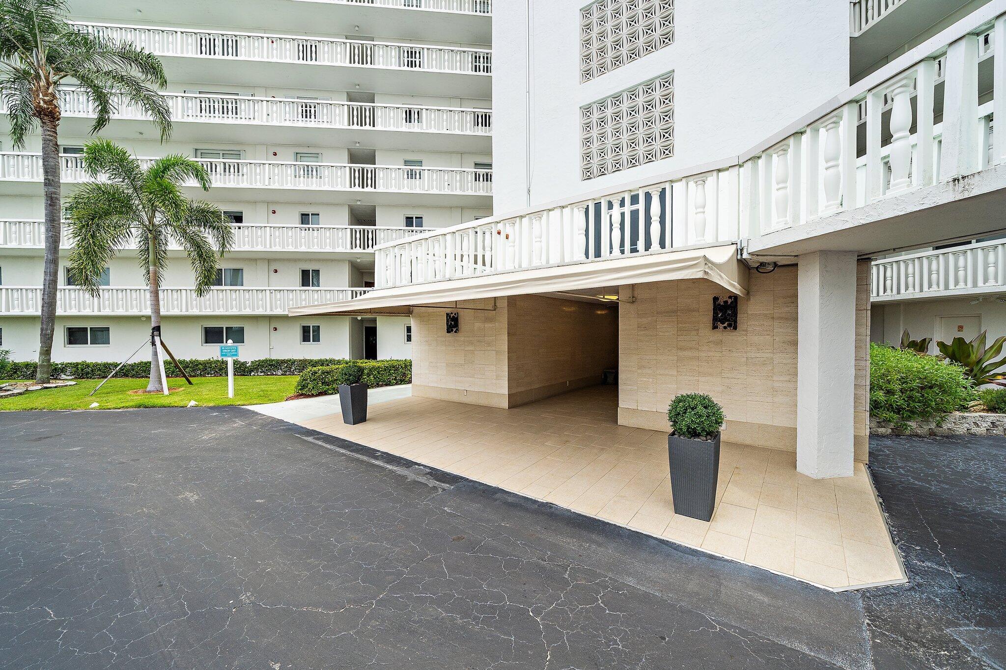 LAKE HARBOUR TOWERS - Residential Lease