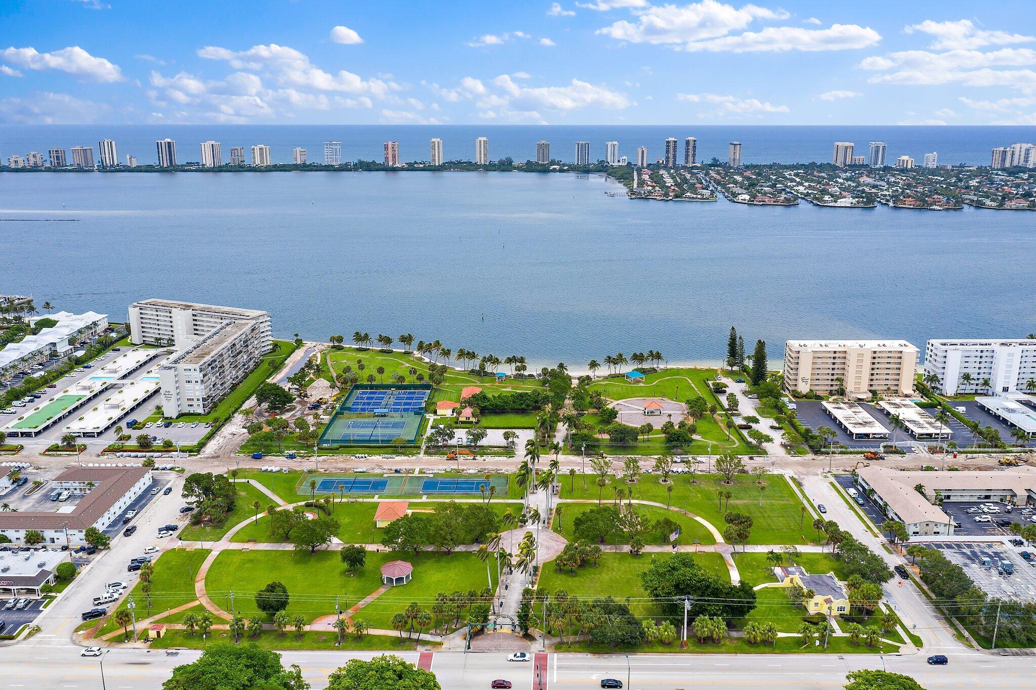 LAKE HARBOUR TOWERS - Residential Lease