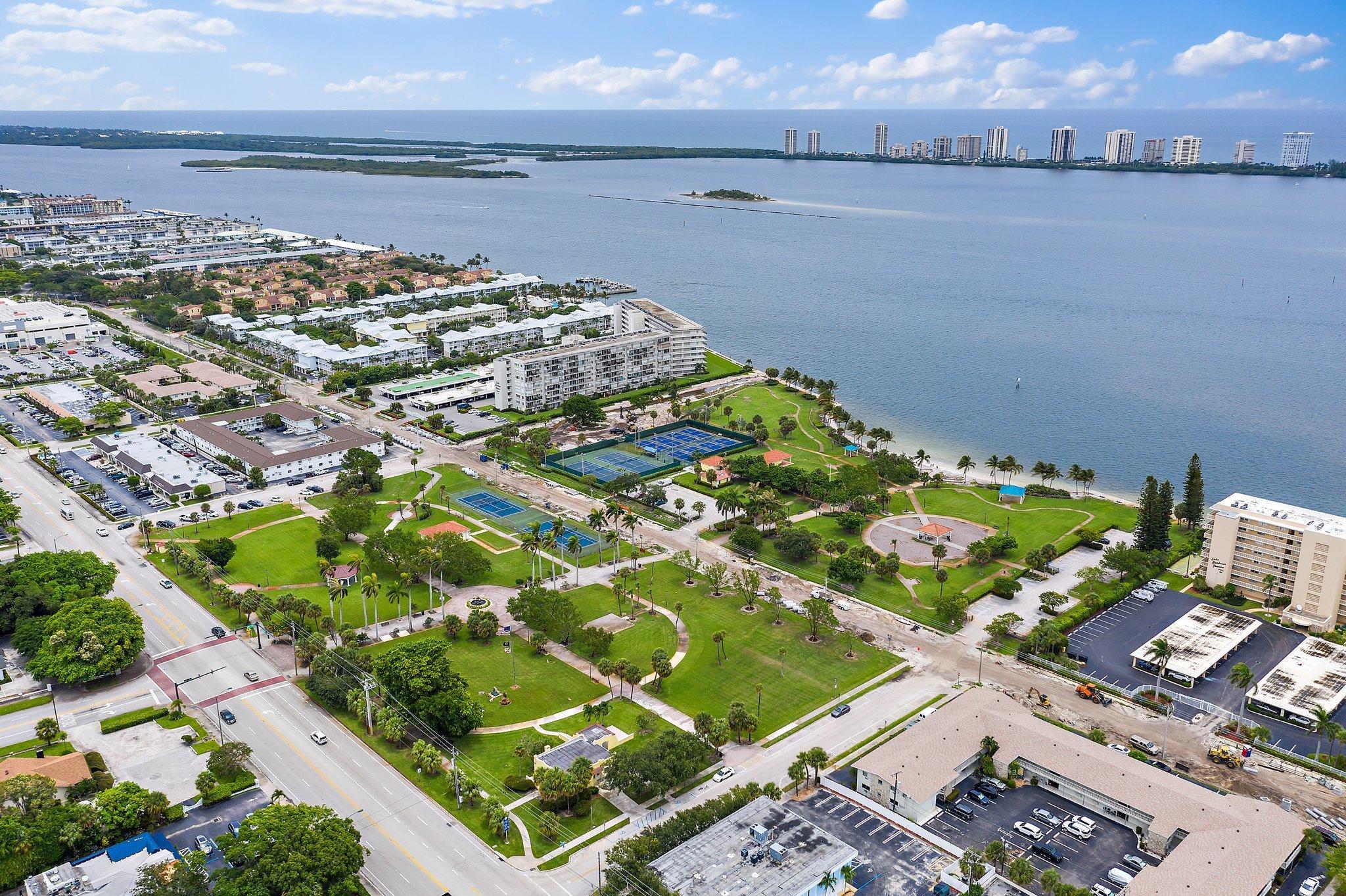 LAKE HARBOUR TOWERS - Residential Lease