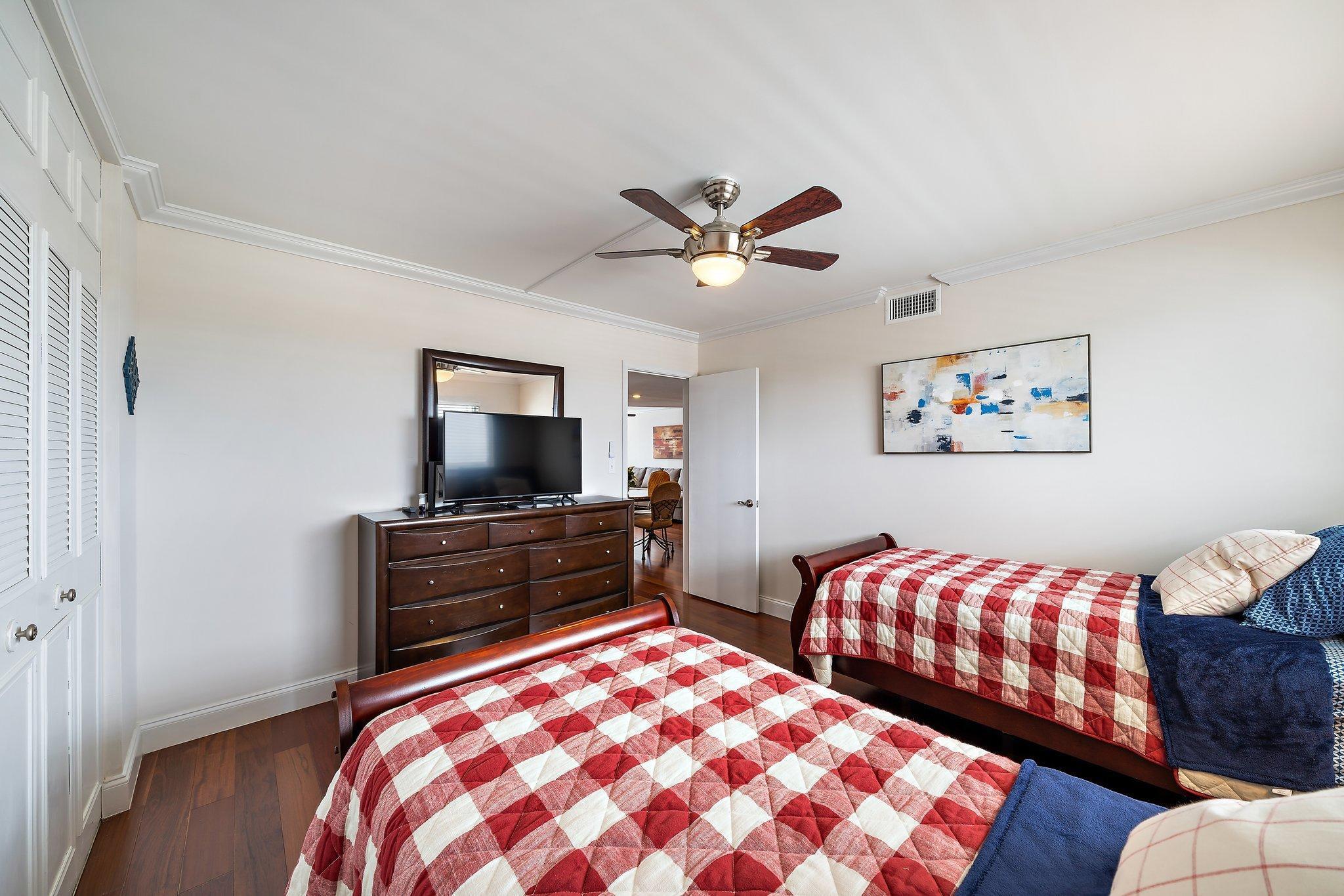 LAKE HARBOUR TOWERS - Residential Lease