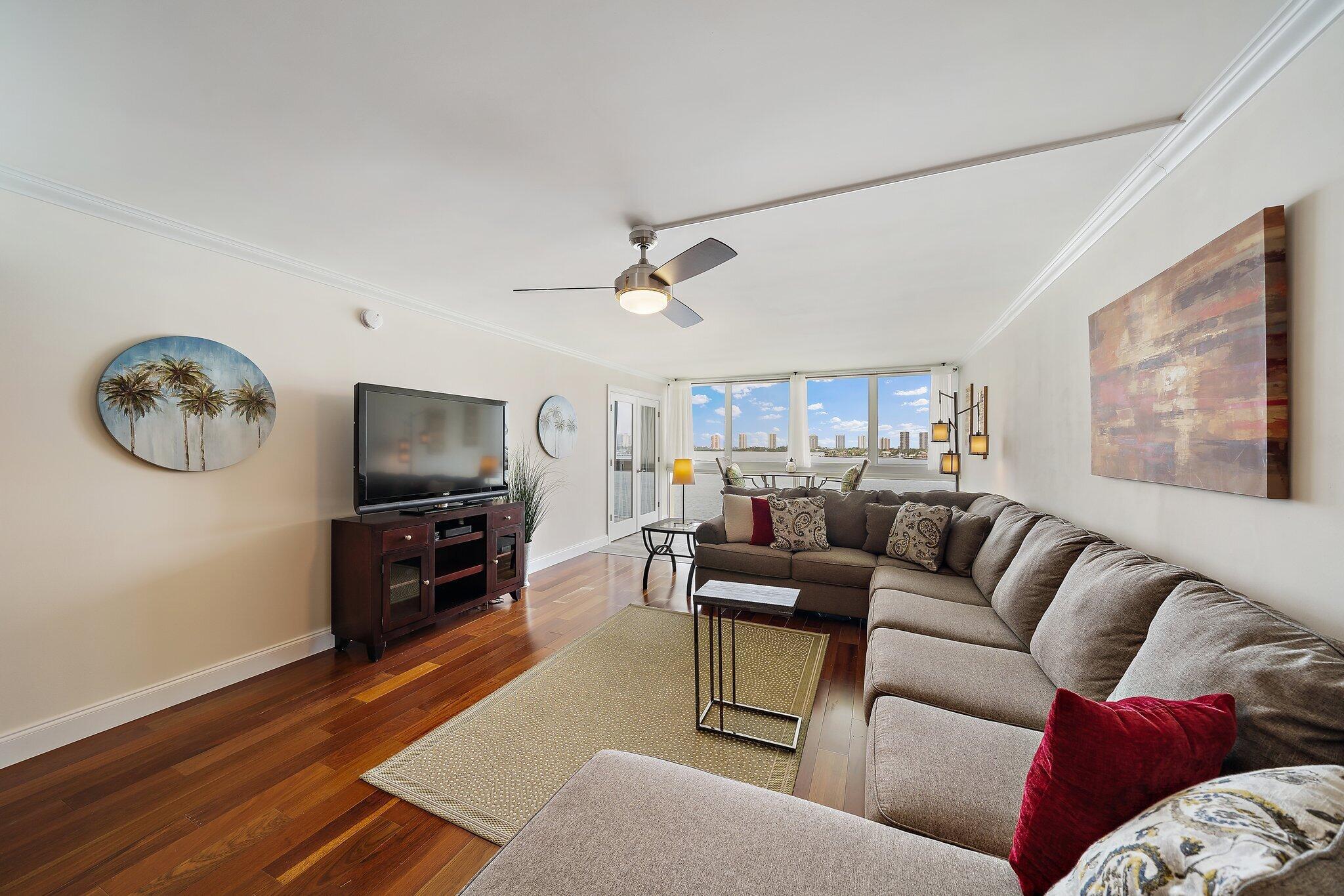 LAKE HARBOUR TOWERS - Residential Lease