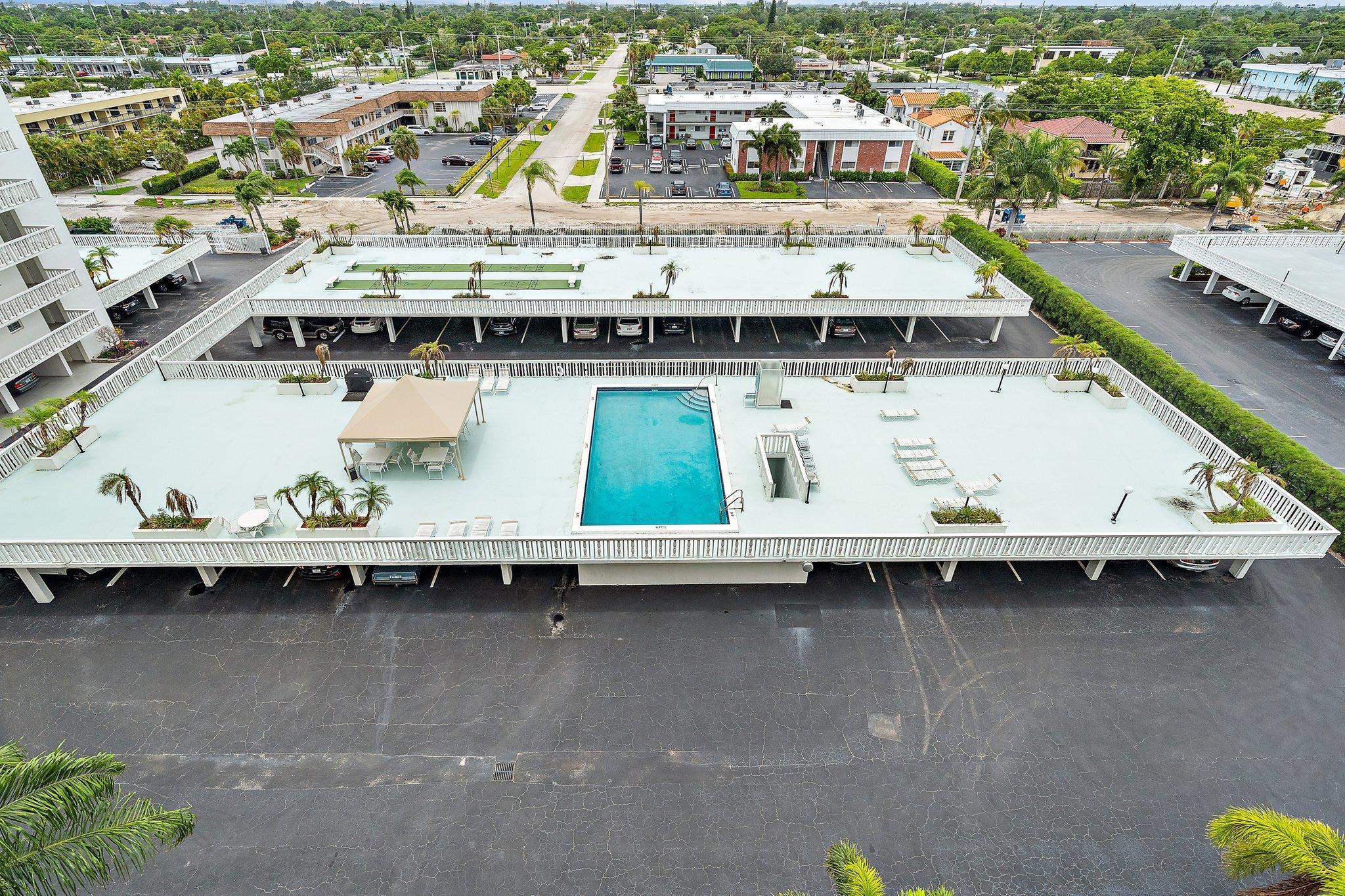 LAKE HARBOUR TOWERS - Residential Lease