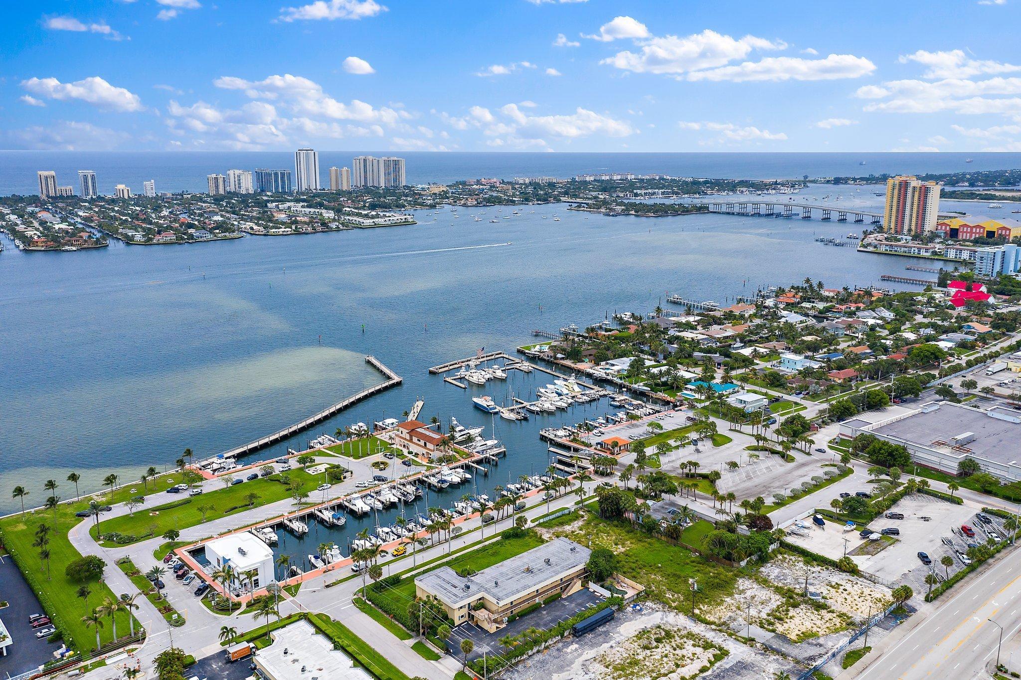 LAKE HARBOUR TOWERS - Residential Lease