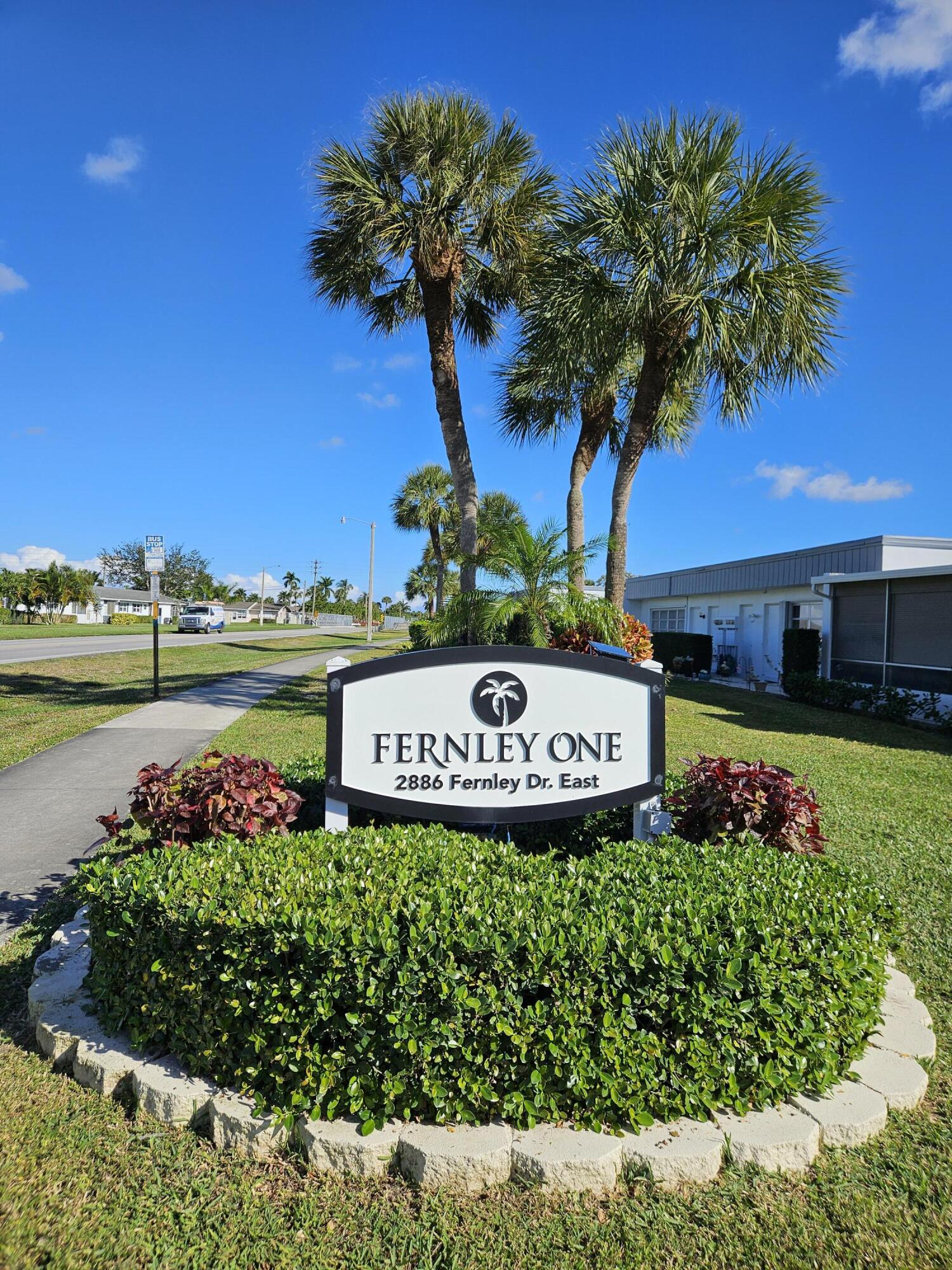 CRESTHAVEN CONDO TOWNHOMES SEC 1 - Residential
