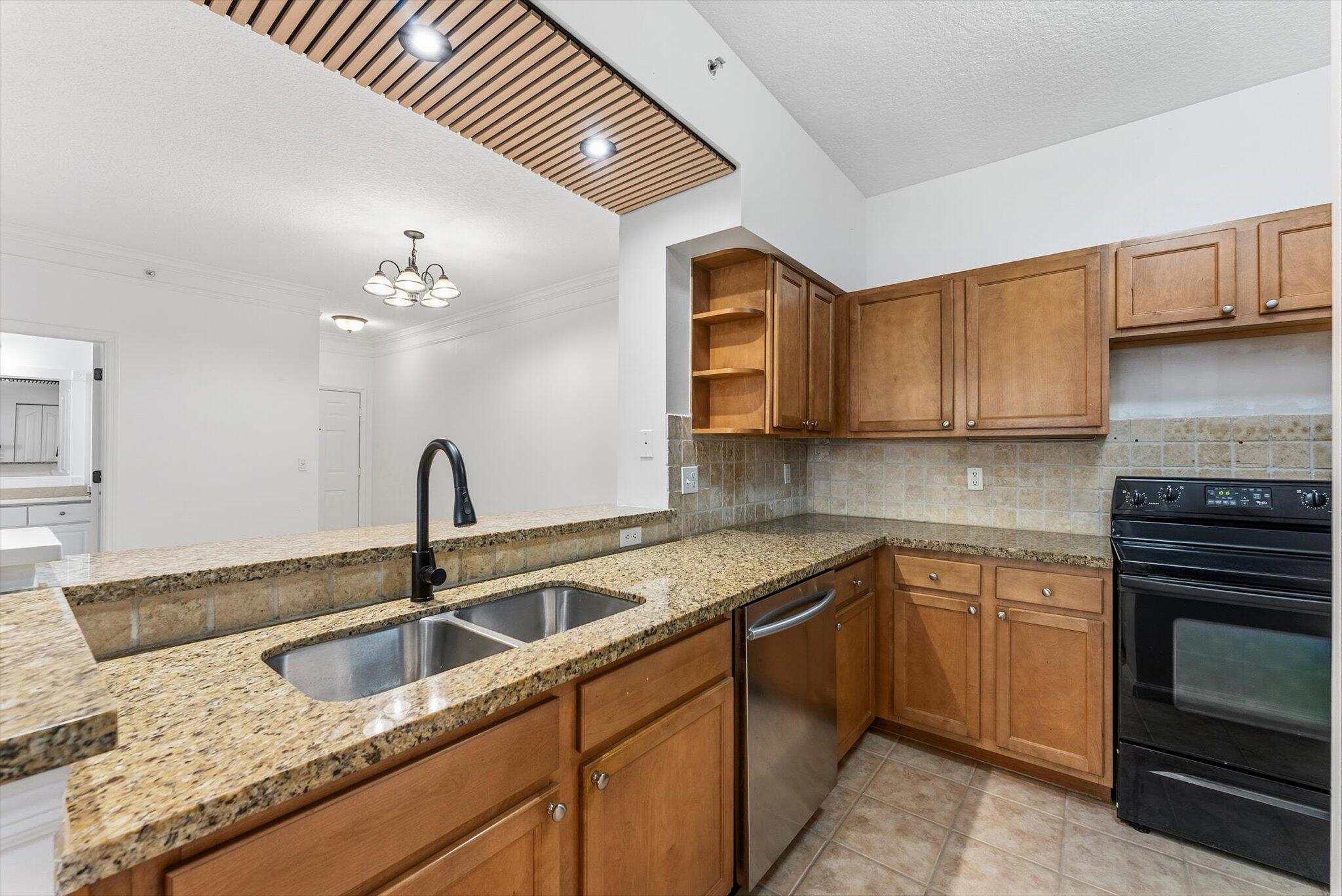 SOMERSET AT ABACOA CONDO - Residential