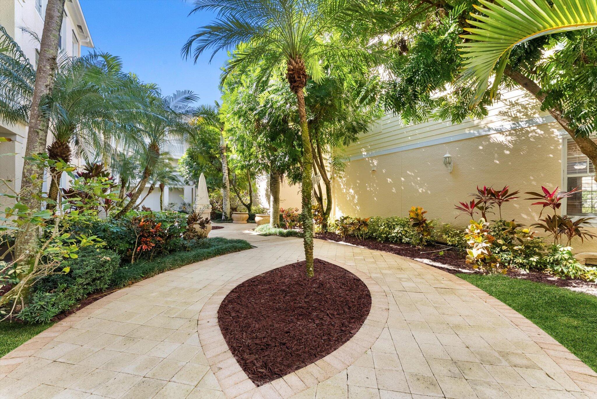 SOMERSET AT ABACOA CONDO - Residential