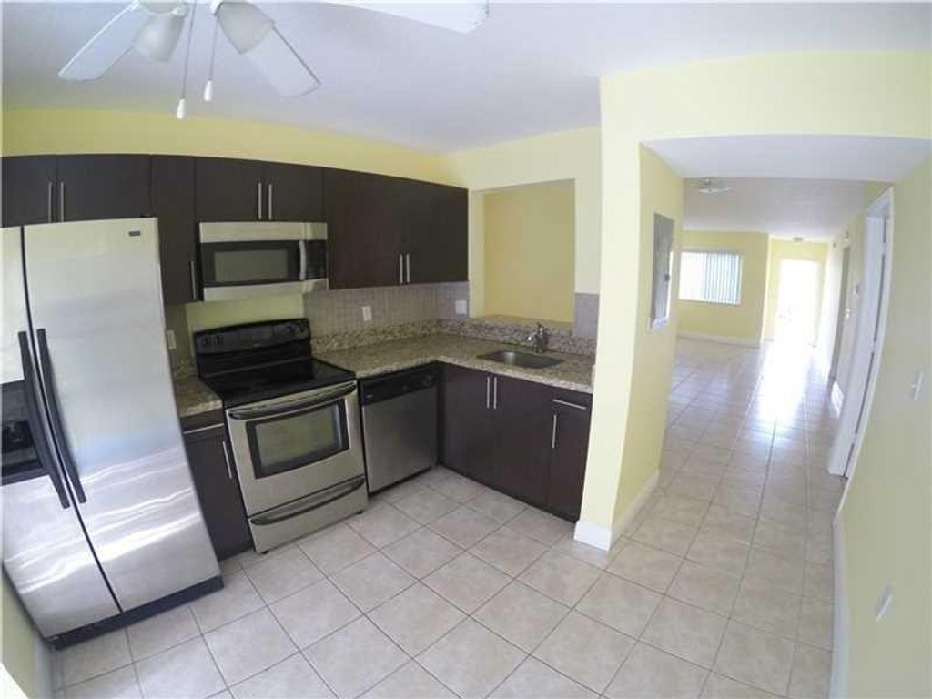 Photo of 4785 SW 62nd AVE, Davie, FL 33314 (MLS # B26030982)