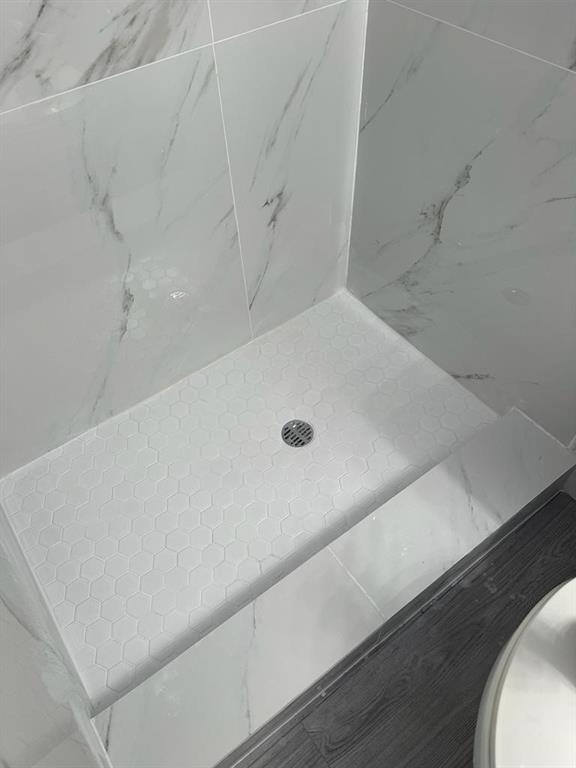 ADMIRALS PORT EAST - Residential Lease