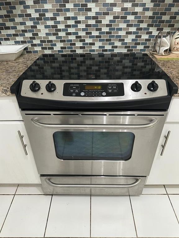 ADMIRALS PORT EAST - Residential Lease