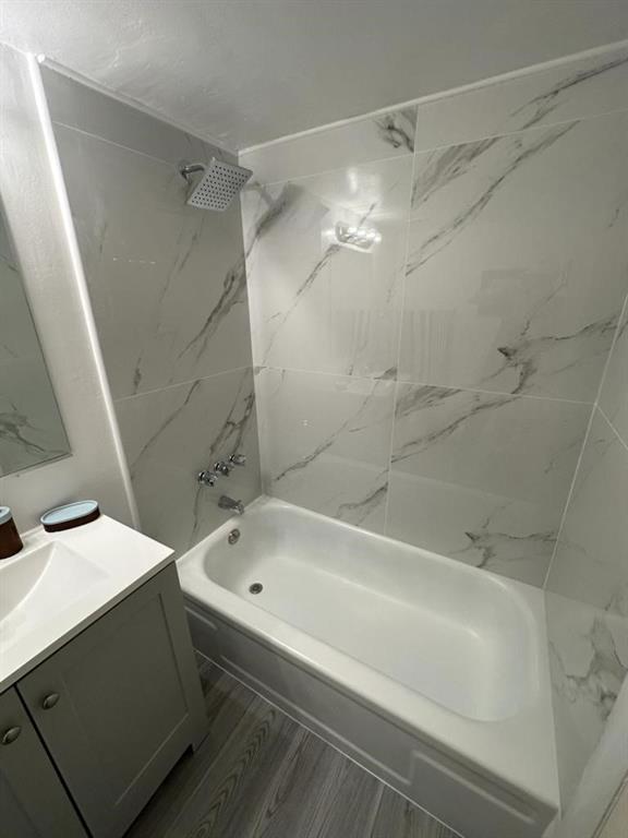 ADMIRALS PORT EAST - Residential Lease