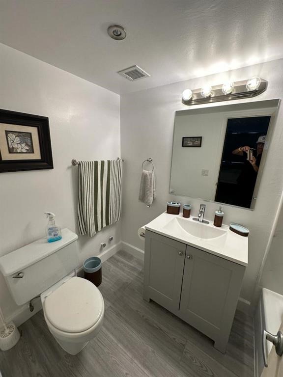 ADMIRALS PORT EAST - Residential Lease