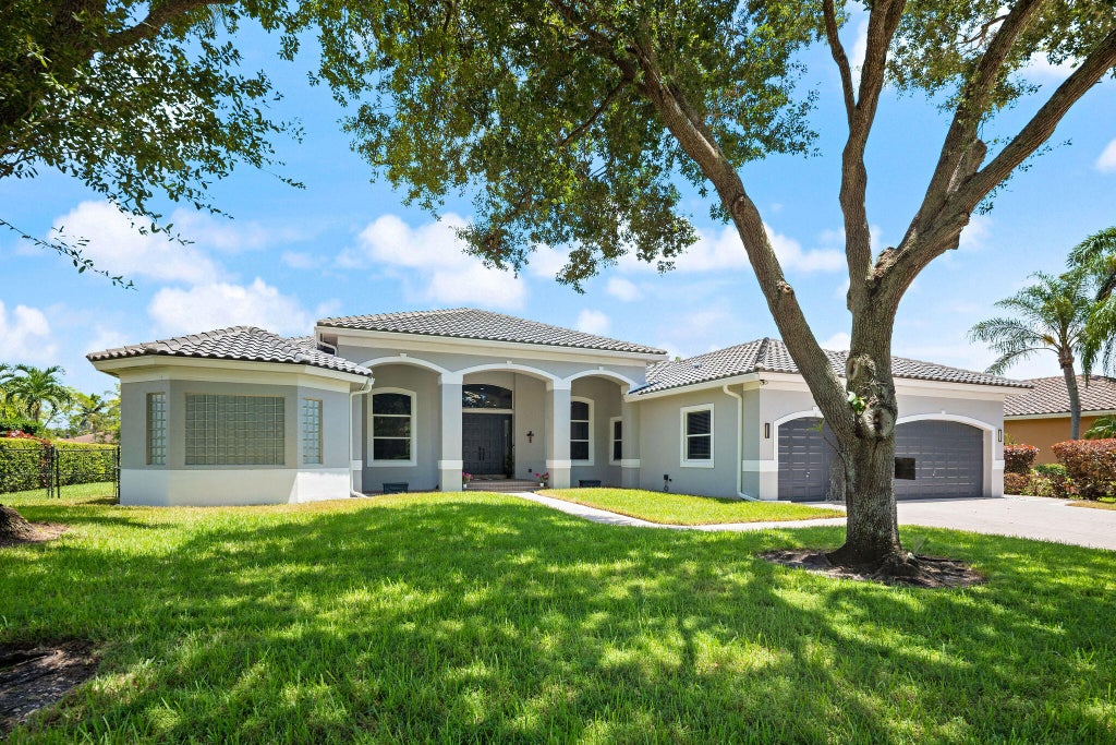 Photo of 3958 SW 140TH Avenue, Davie, FL 33330 (MLS # B26063447)