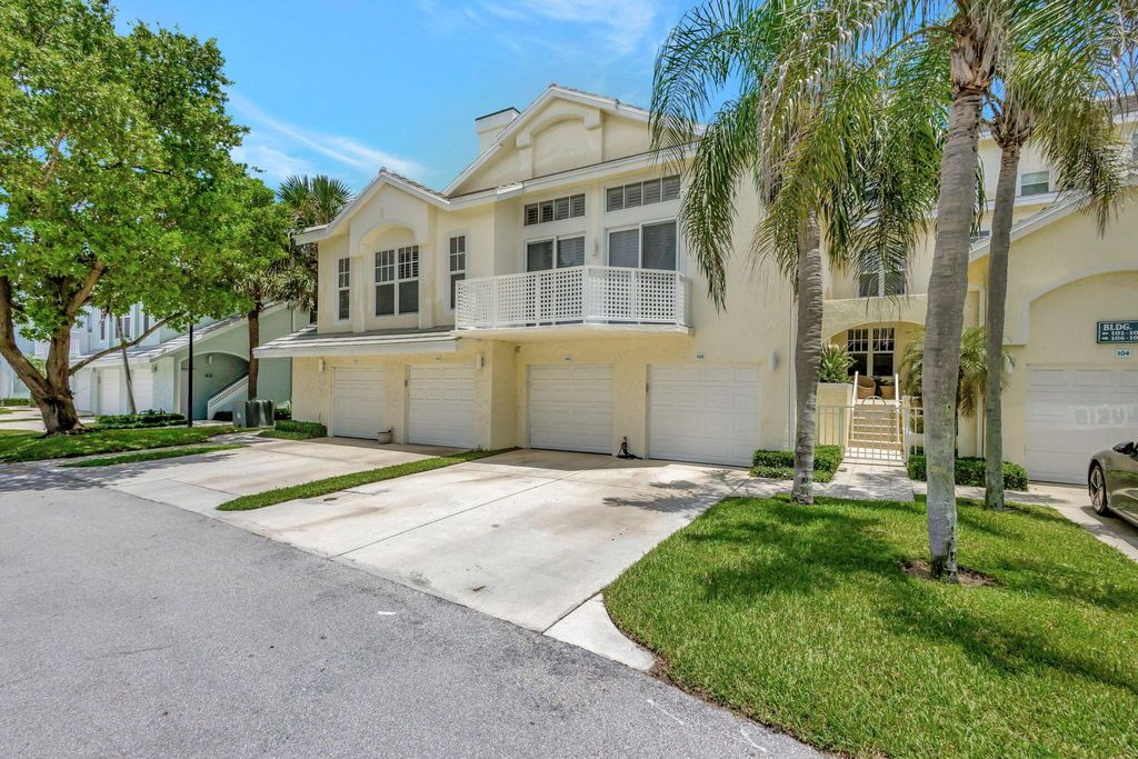 Photo of 105 Mainsail Circle, Jupiter, FL 33477 (MLS # R11007962)