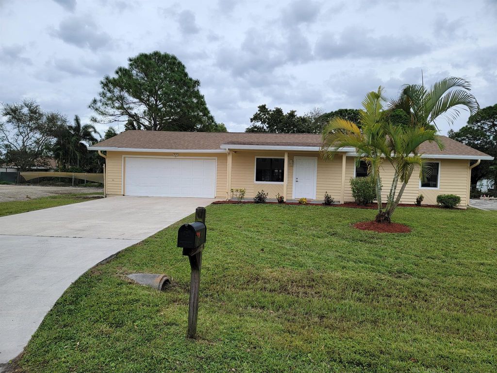 Photo of 341 NW Granadeer Street, Port St Lucie, FL 34983 (MLS # R10896741)