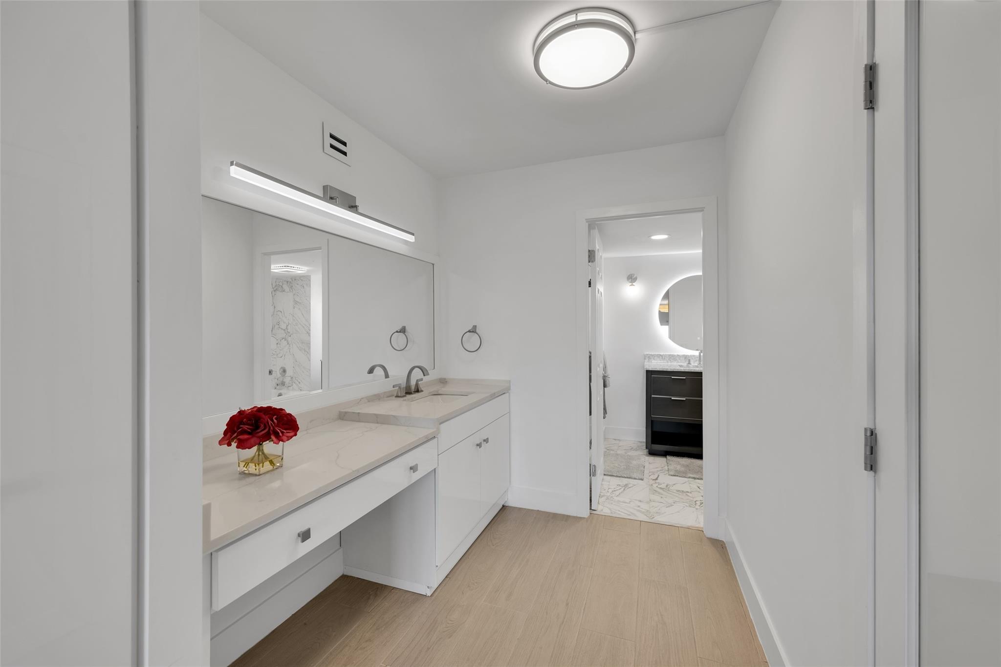 SEA RACH CLUD A - Residential Lease