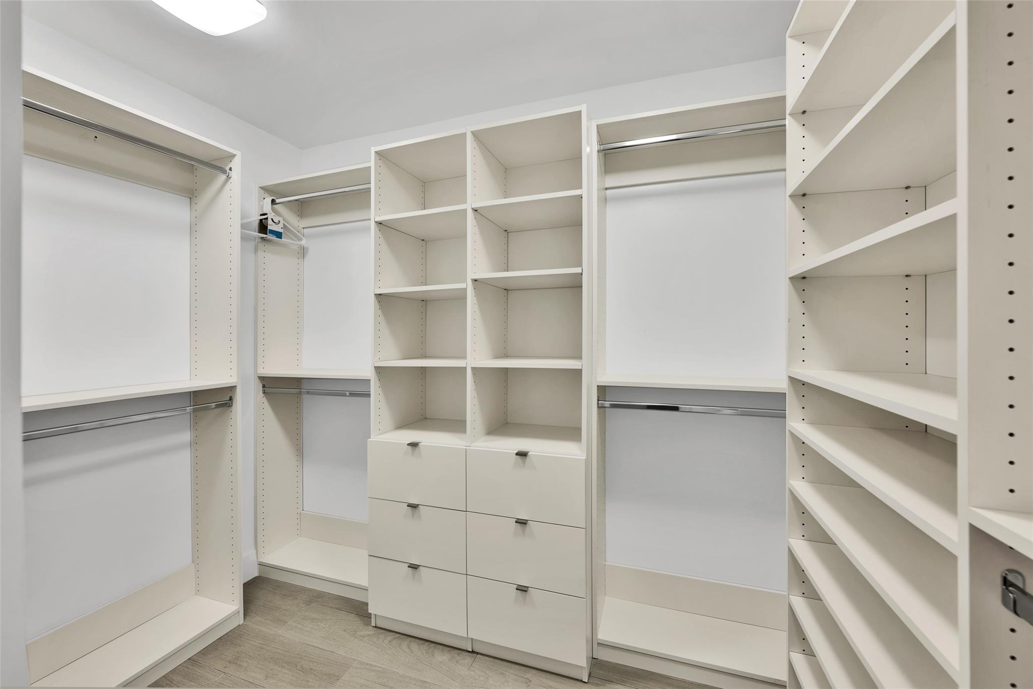 SEA RACH CLUD A - Residential Lease