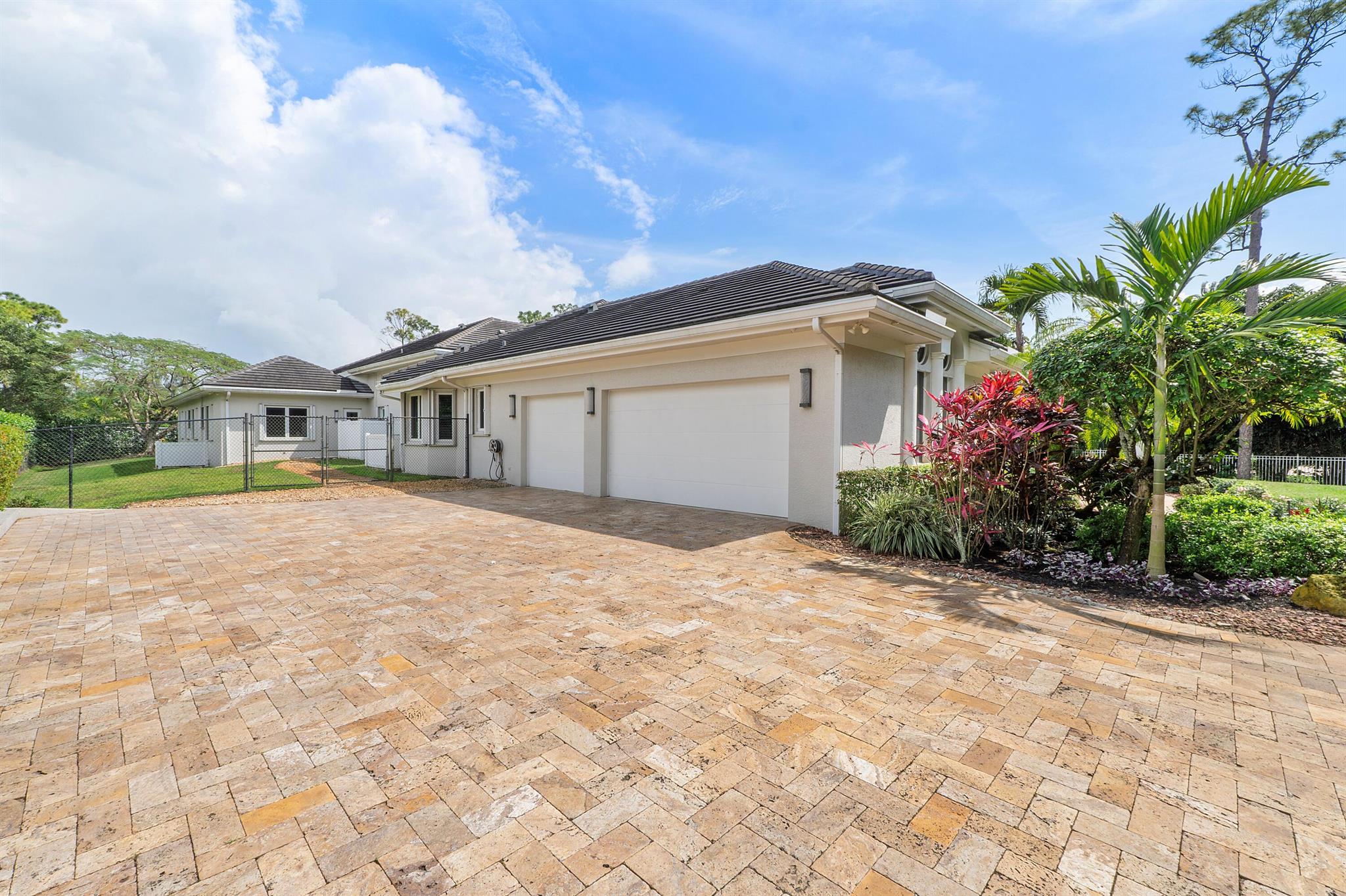 Pine Tree Estates - Residential