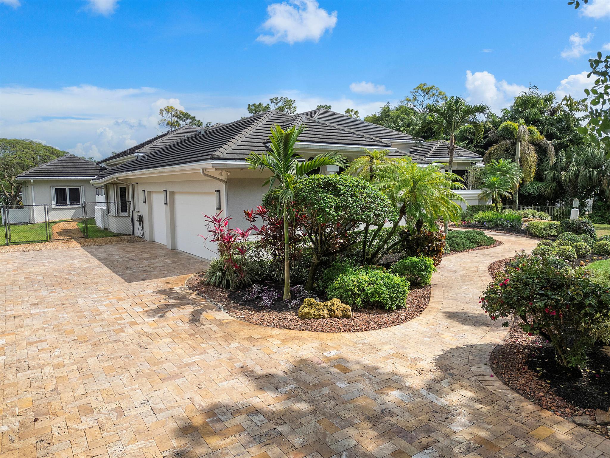 Pine Tree Estates - Residential