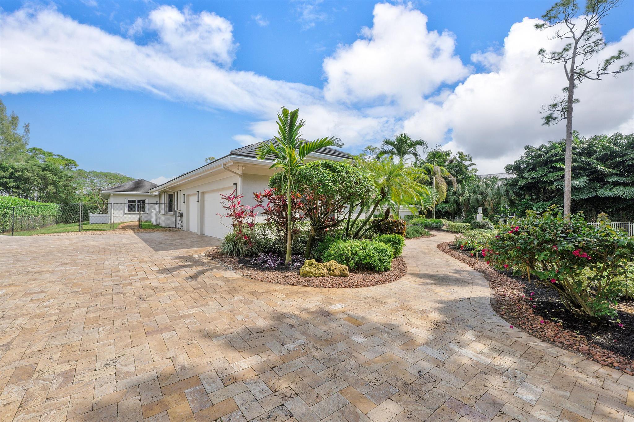 Pine Tree Estates - Residential