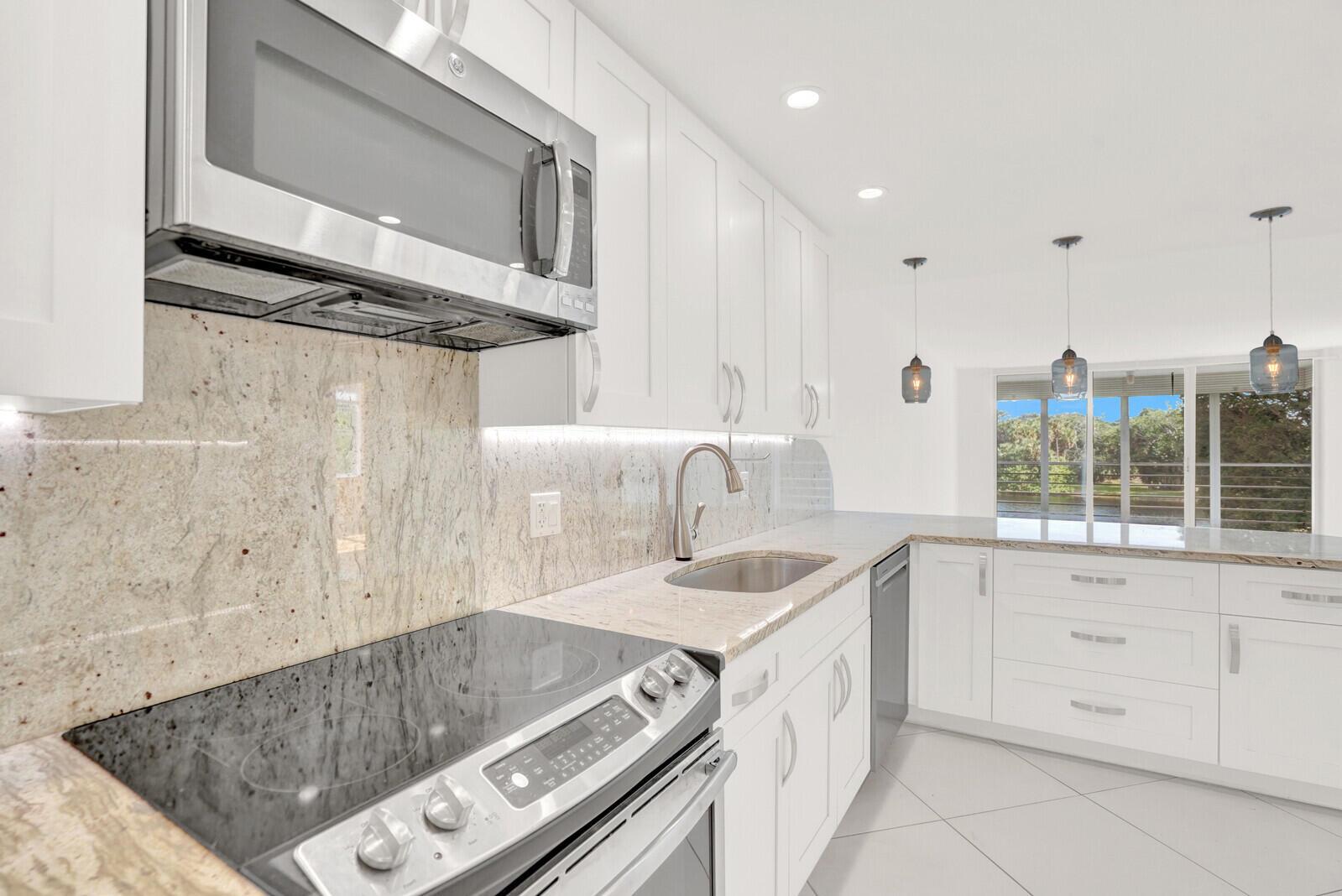 No 92 Palm-Aire Country C - Residential Lease