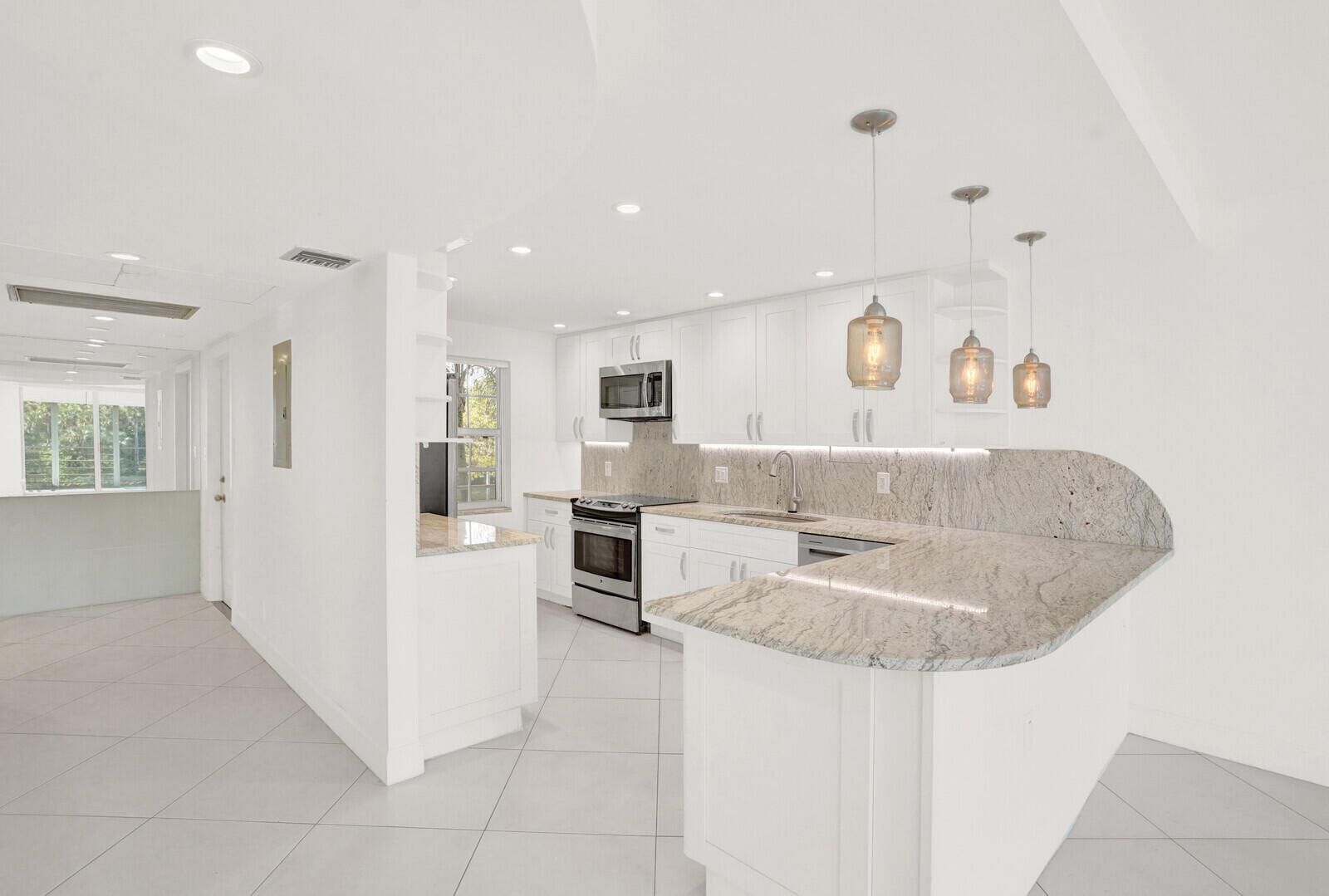 No 92 Palm-Aire Country C - Residential Lease