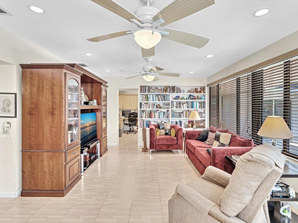 GREYKNOLL ESTATES - Residential