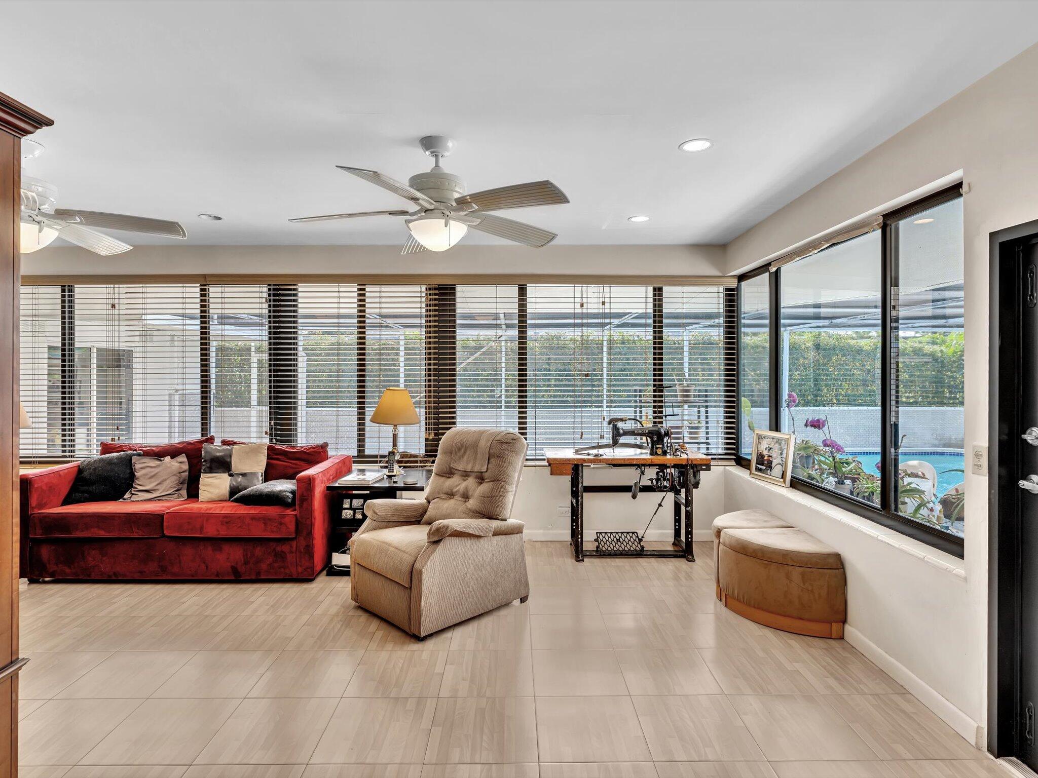 GREYKNOLL ESTATES - Residential