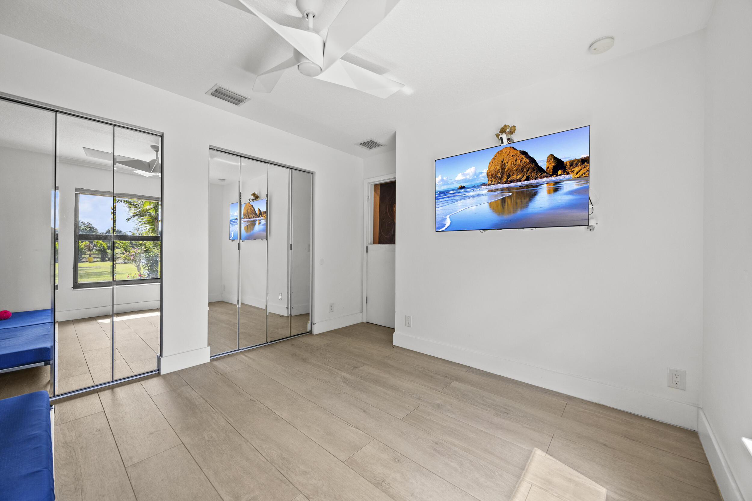 LOXAHATCHEE GROVES - Residential