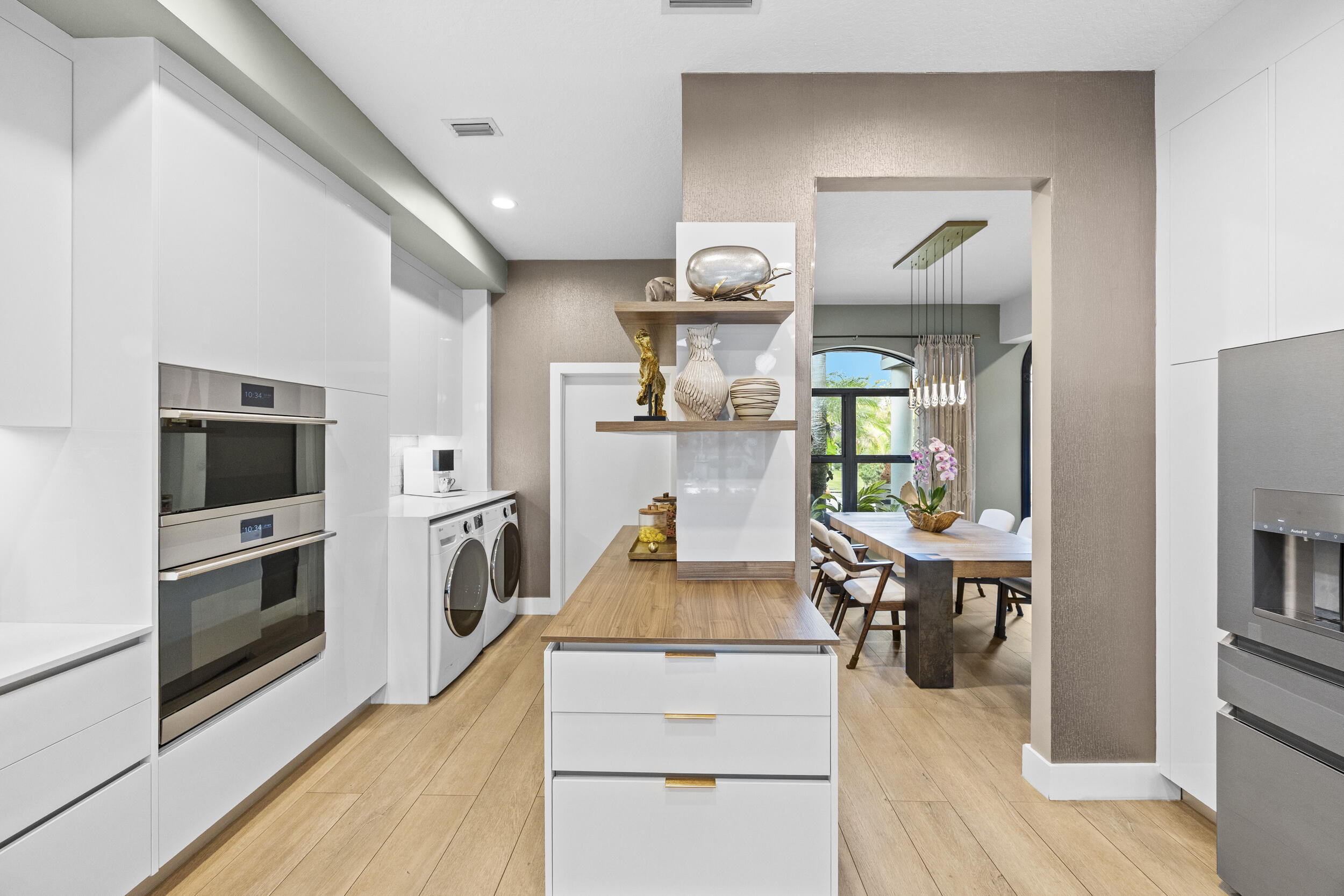 LOXAHATCHEE GROVES - Residential