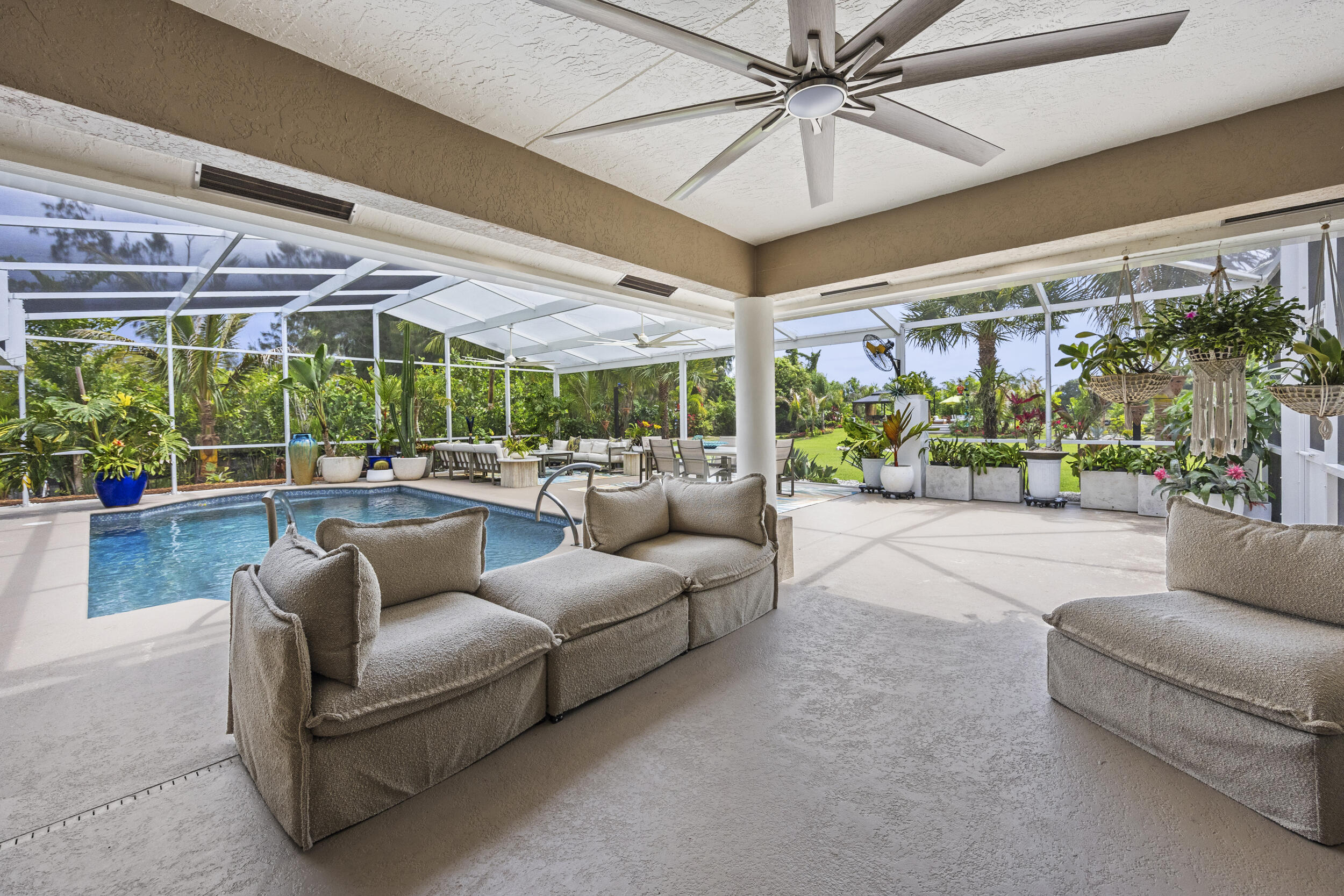 LOXAHATCHEE GROVES - Residential