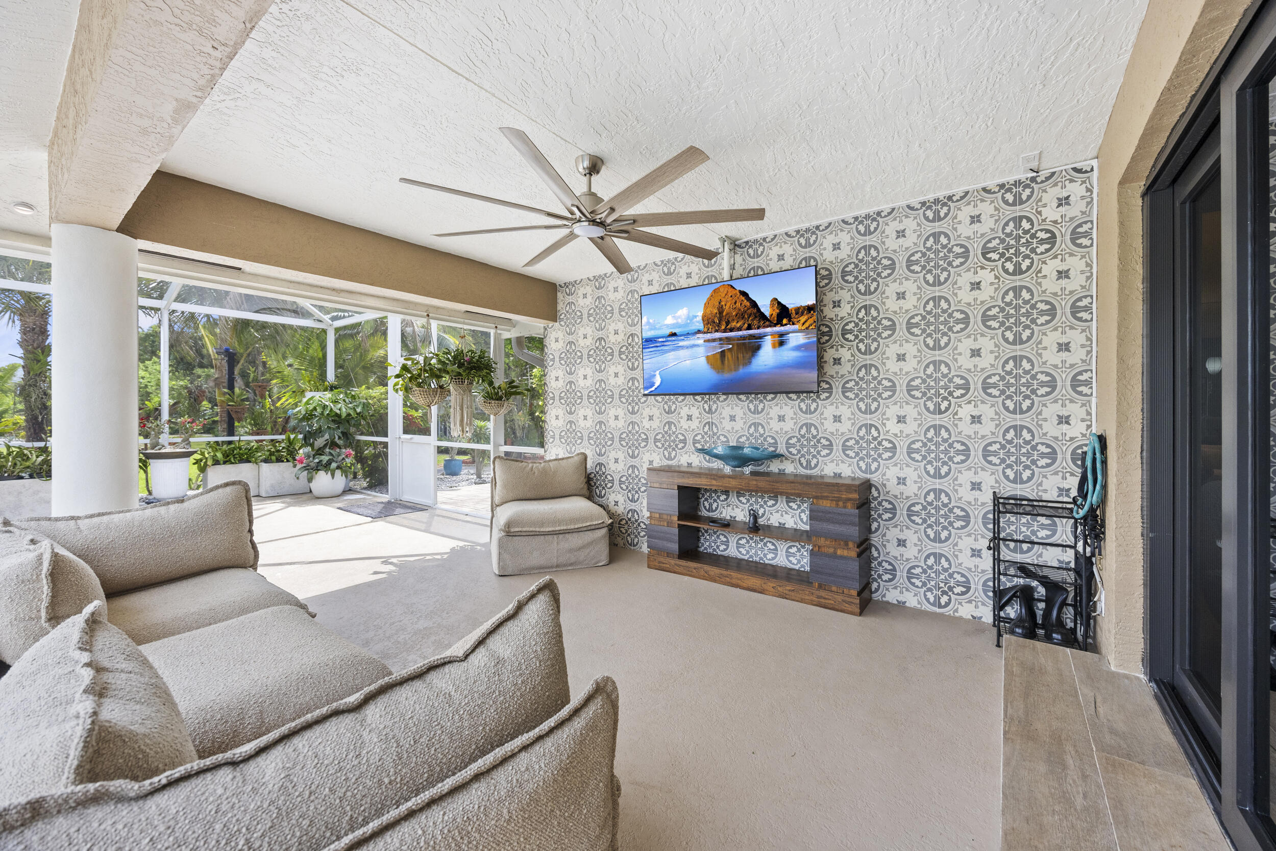 LOXAHATCHEE GROVES - Residential